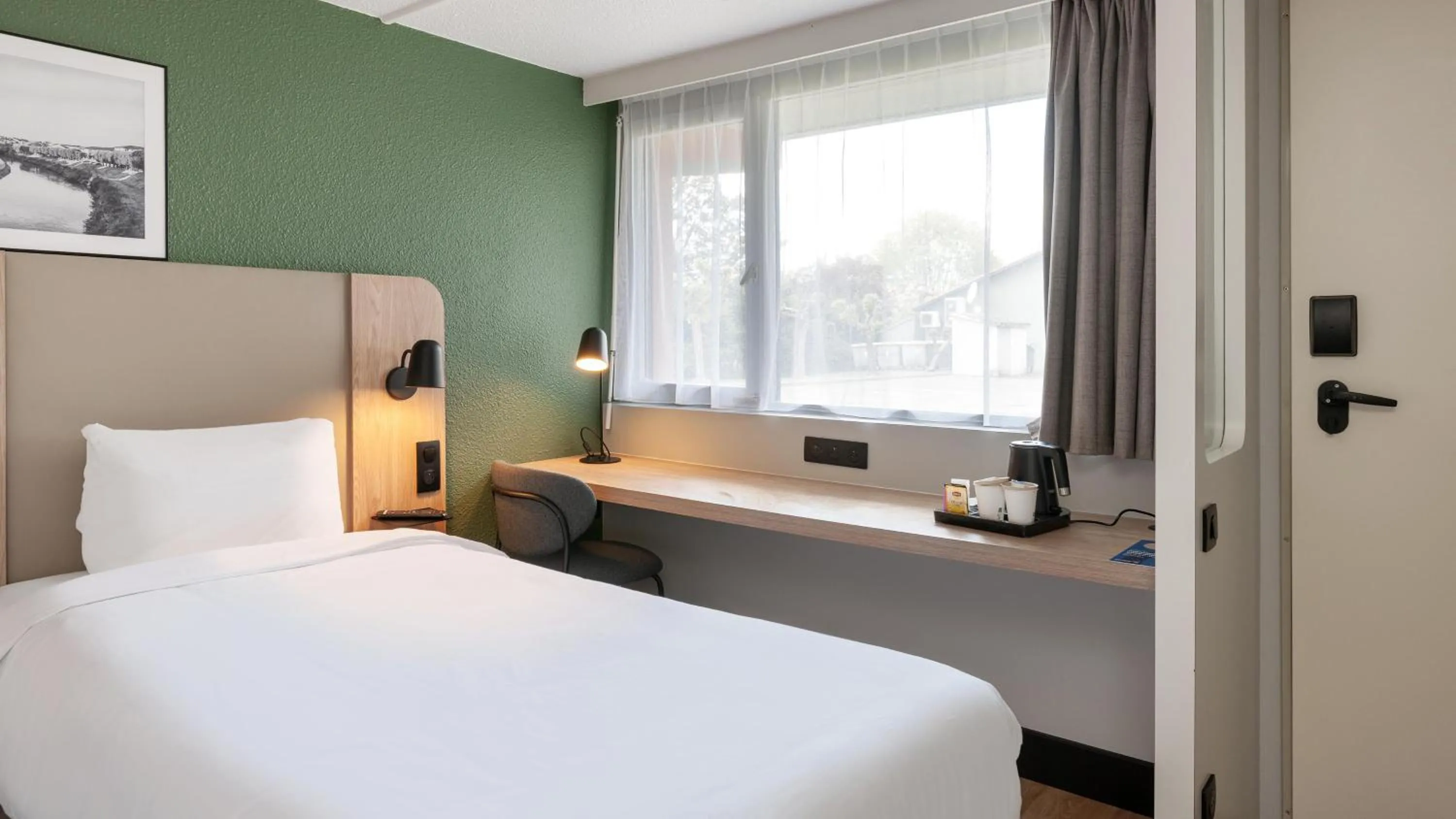 Photo of the whole room, Bed in Campanile NATURE - Mont de Marsan