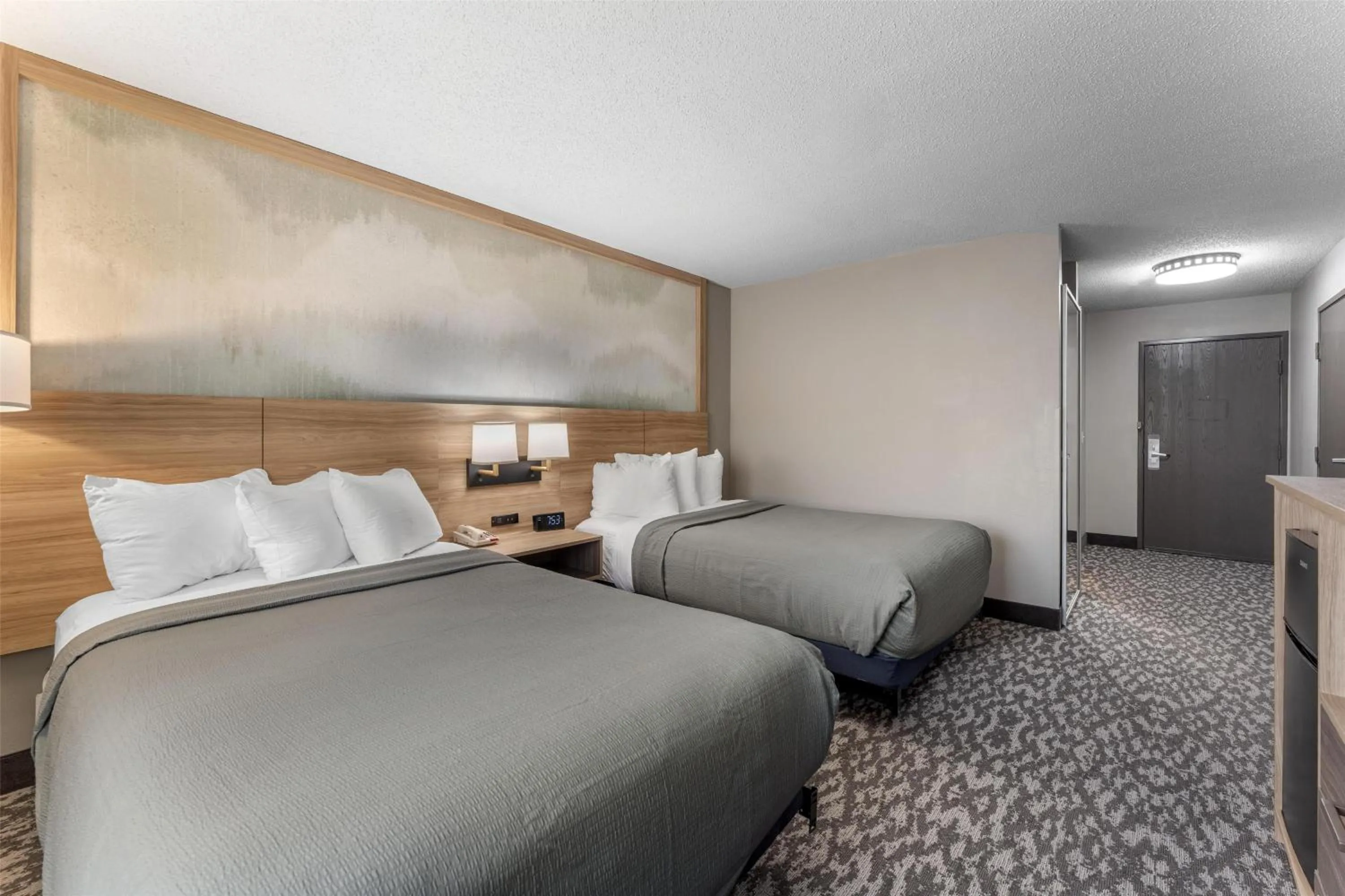 Bedroom, Bed in Best Western PLUS Executive Inn