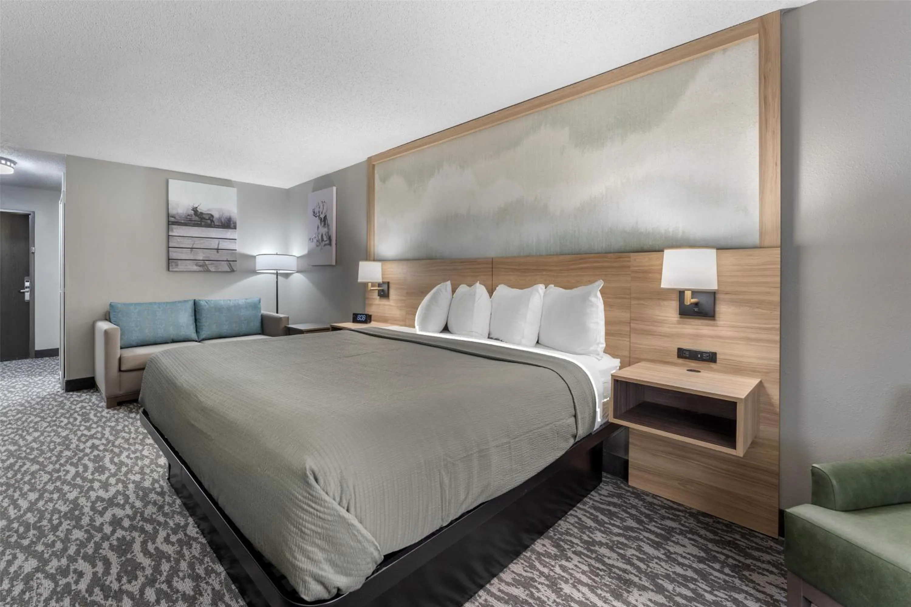 Bedroom, Bed in Best Western PLUS Executive Inn