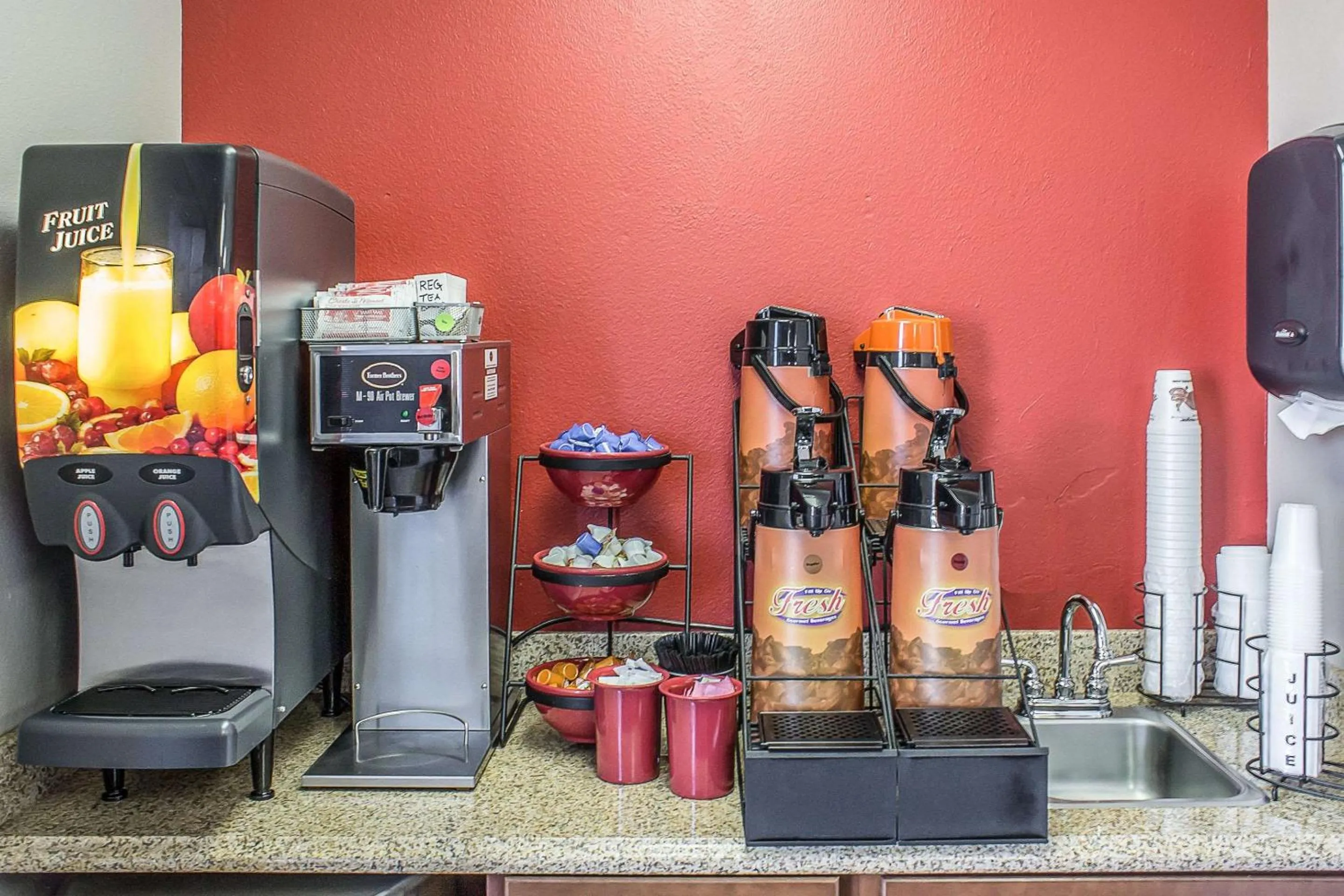 Restaurant/places to eat in Spencer Inn & Suites