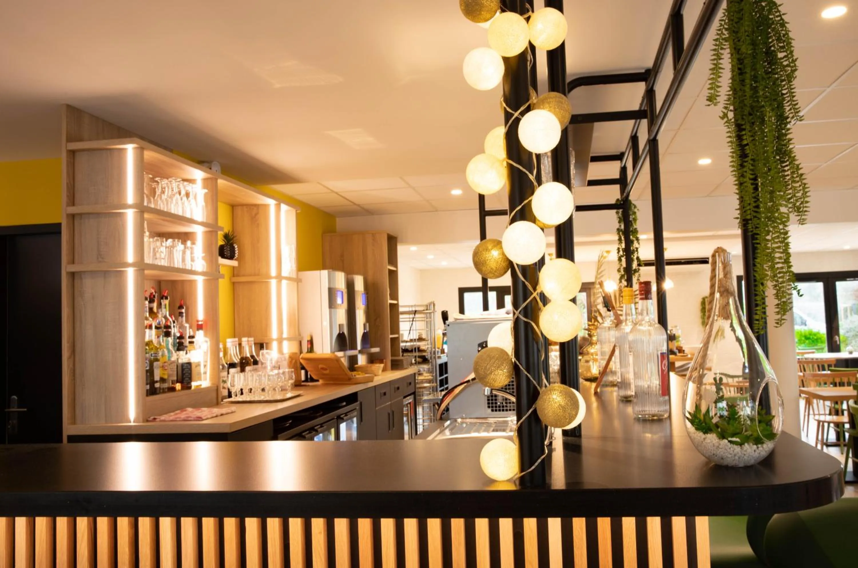 Lounge or bar in Campanile Narbonne A9/A61