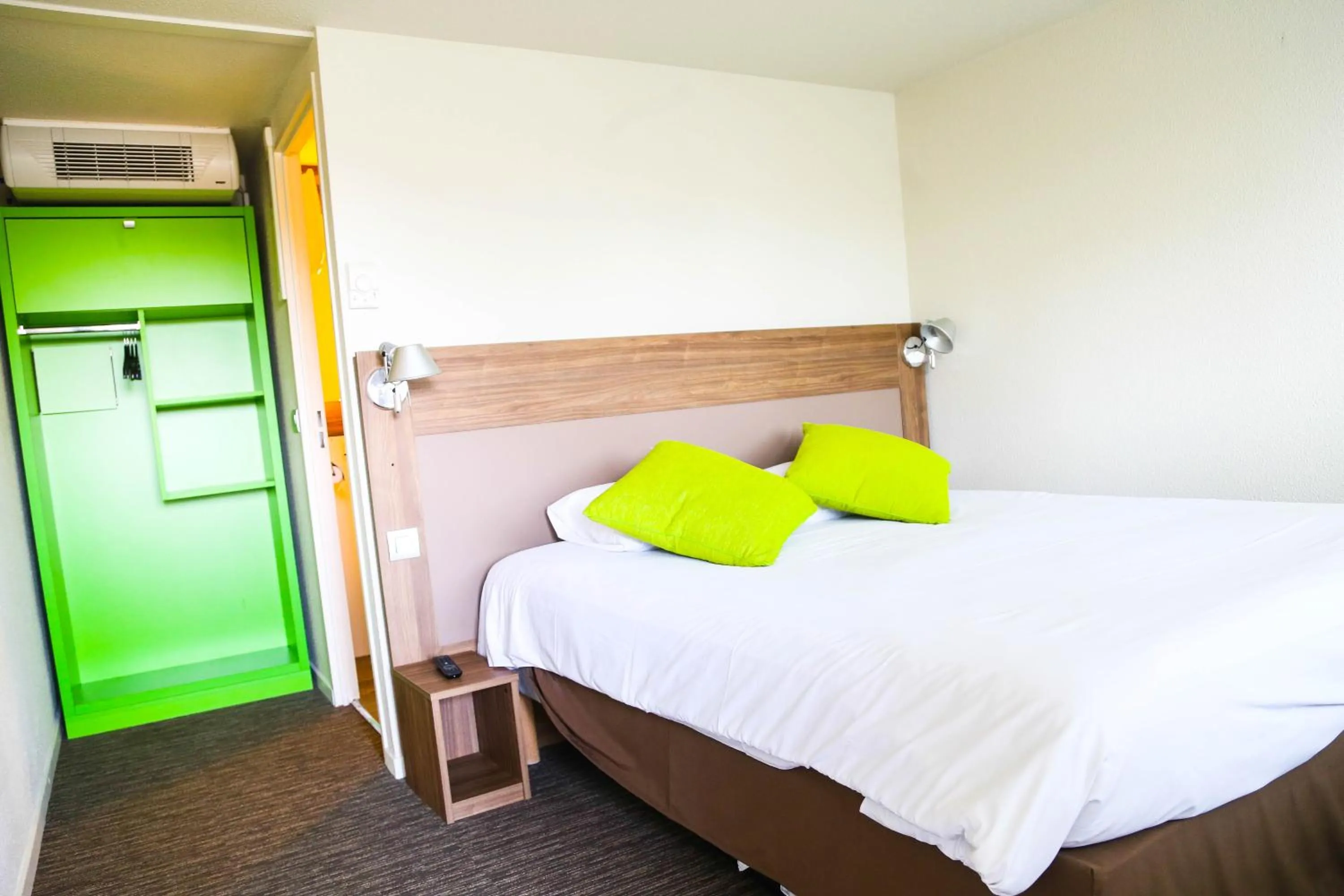 Bed in Campanile Narbonne A9/A61