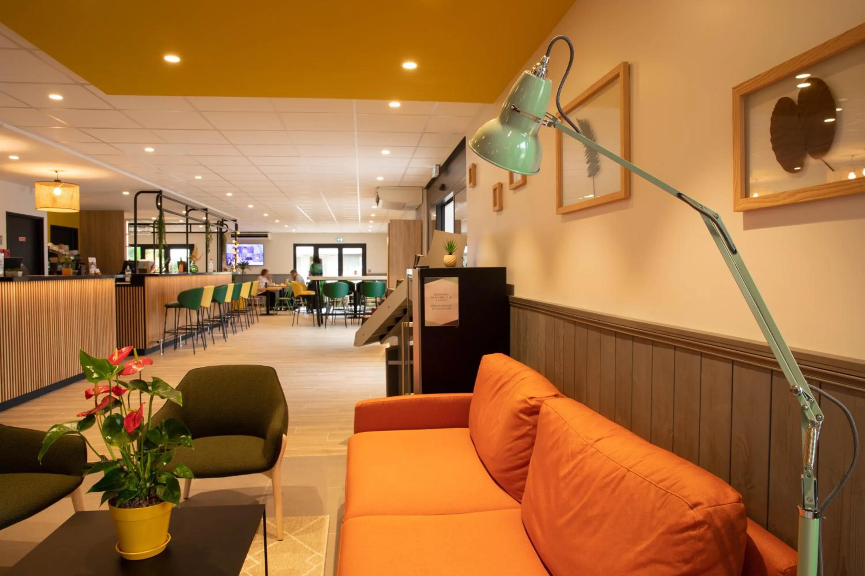 Lounge or bar in Campanile Narbonne A9/A61