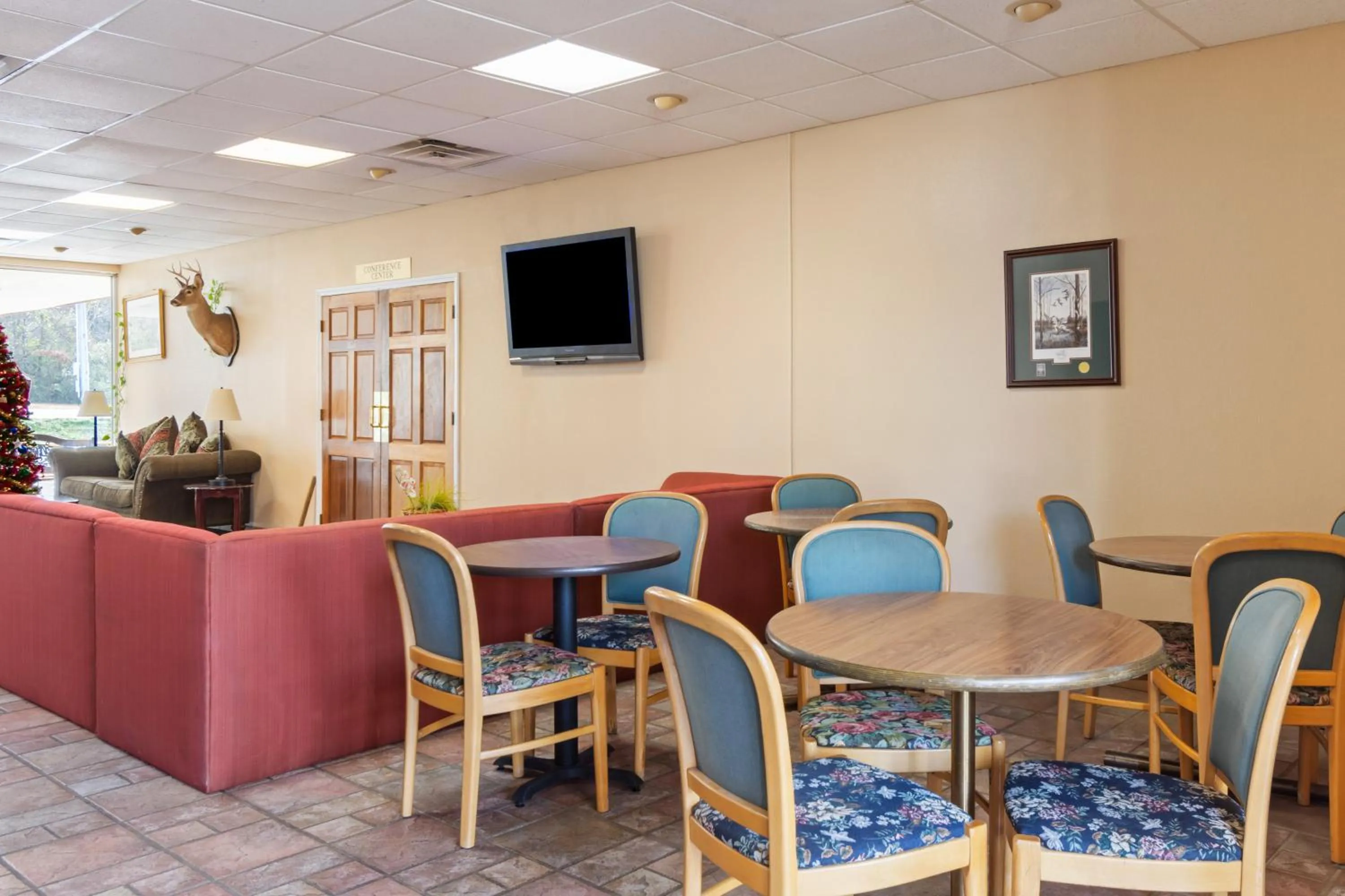 Restaurant/places to eat in Traveler's Place Inn & Suites