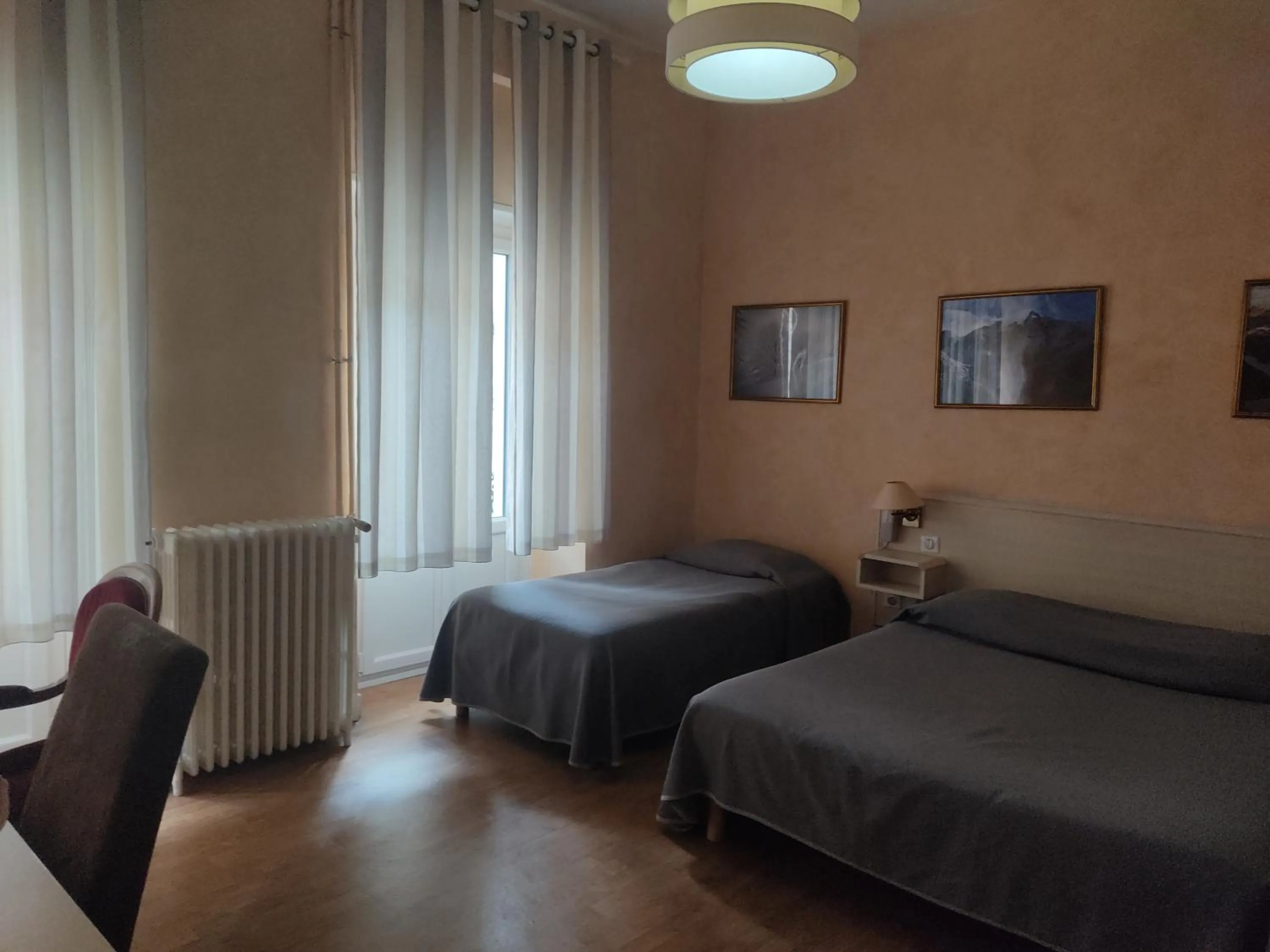 Bed in hotel les edelweiss