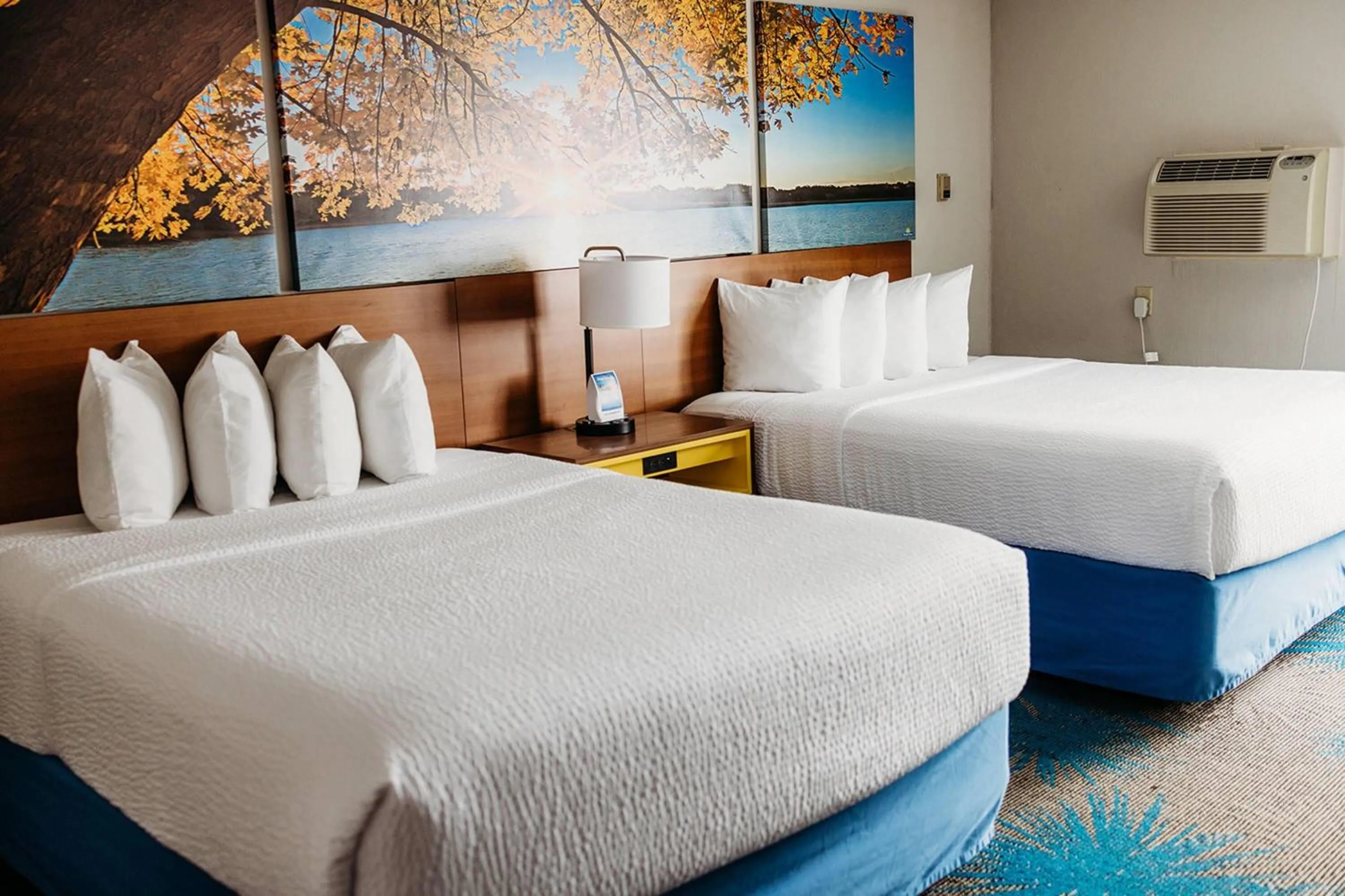 Photo of the whole room, Bed in Days Inn by Wyndham International Falls