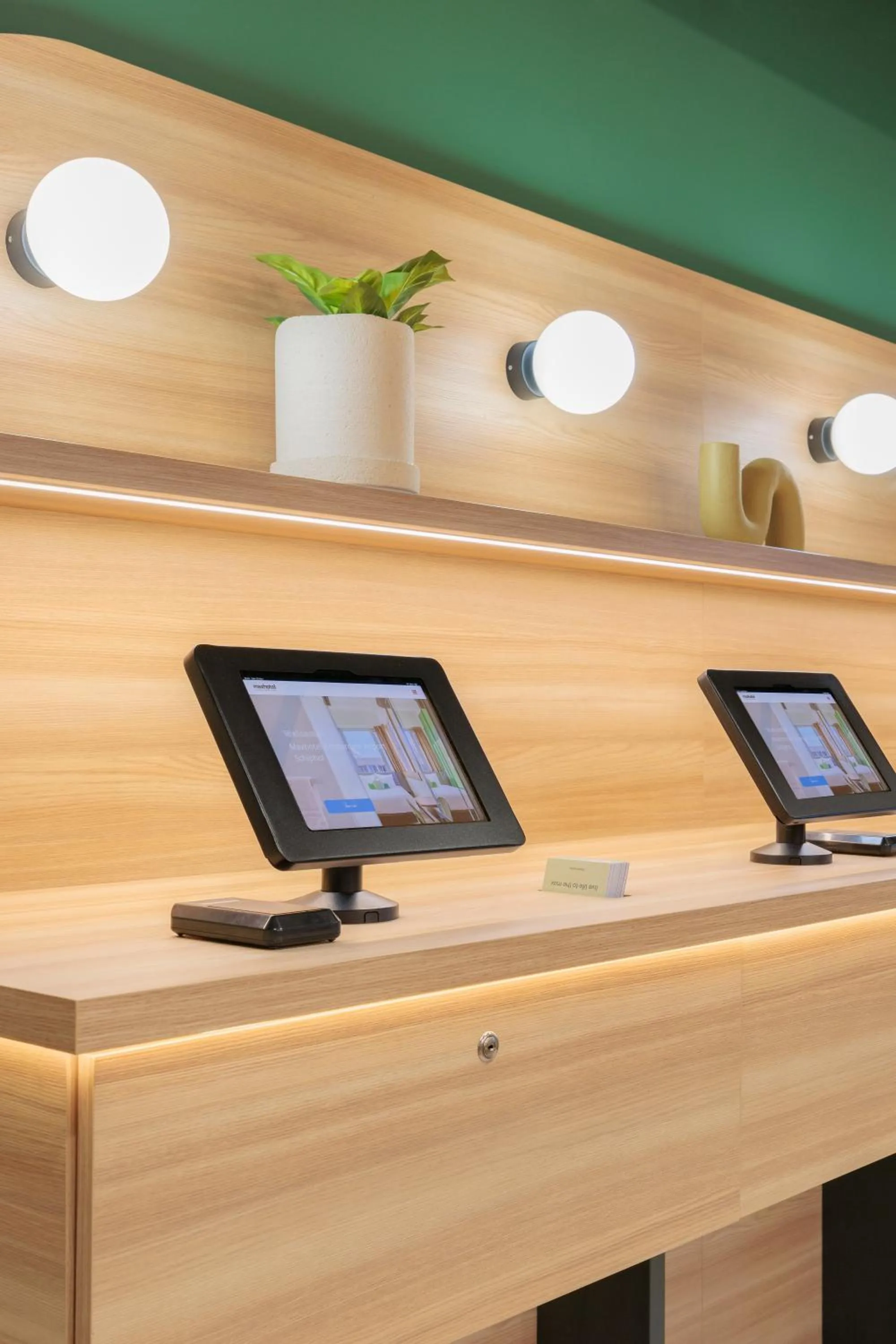 Lobby or reception in Maxhotel Amsterdam Airport Schiphol - Recently Renovated