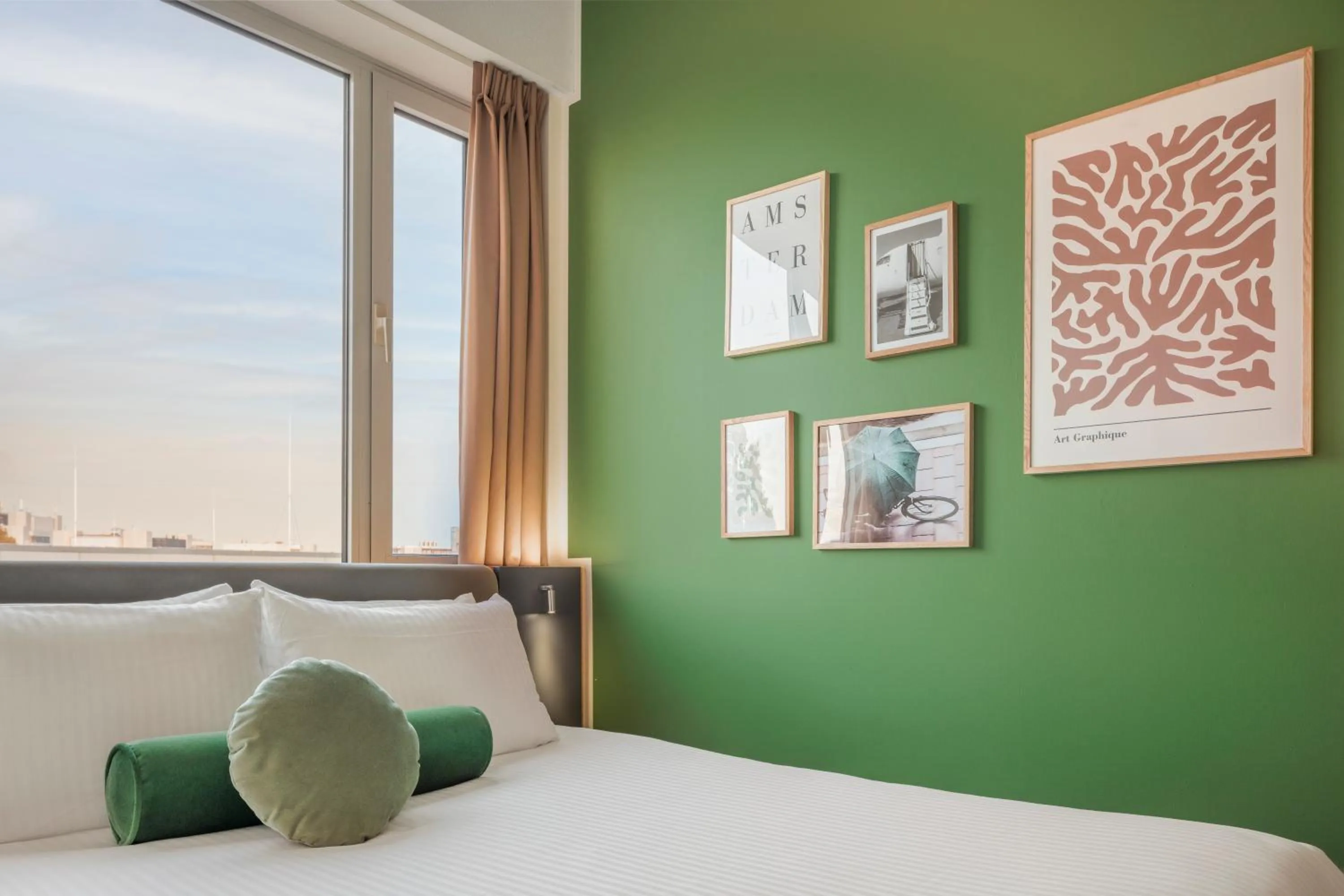 Bedroom, Bed in Maxhotel Amsterdam Airport Schiphol - Recently Renovated