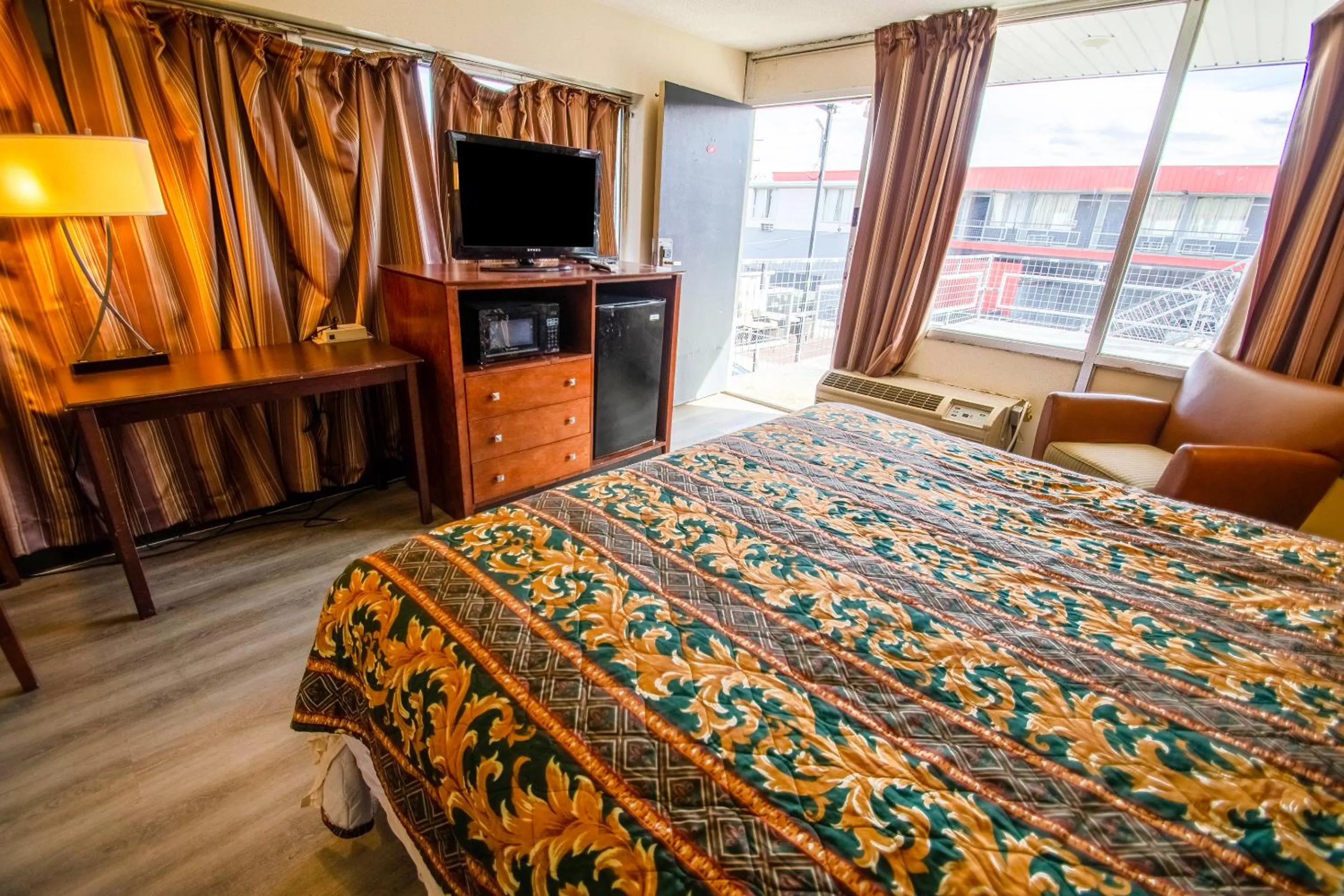 Bedroom in Holiday Lodge Virginia -Listing Partner