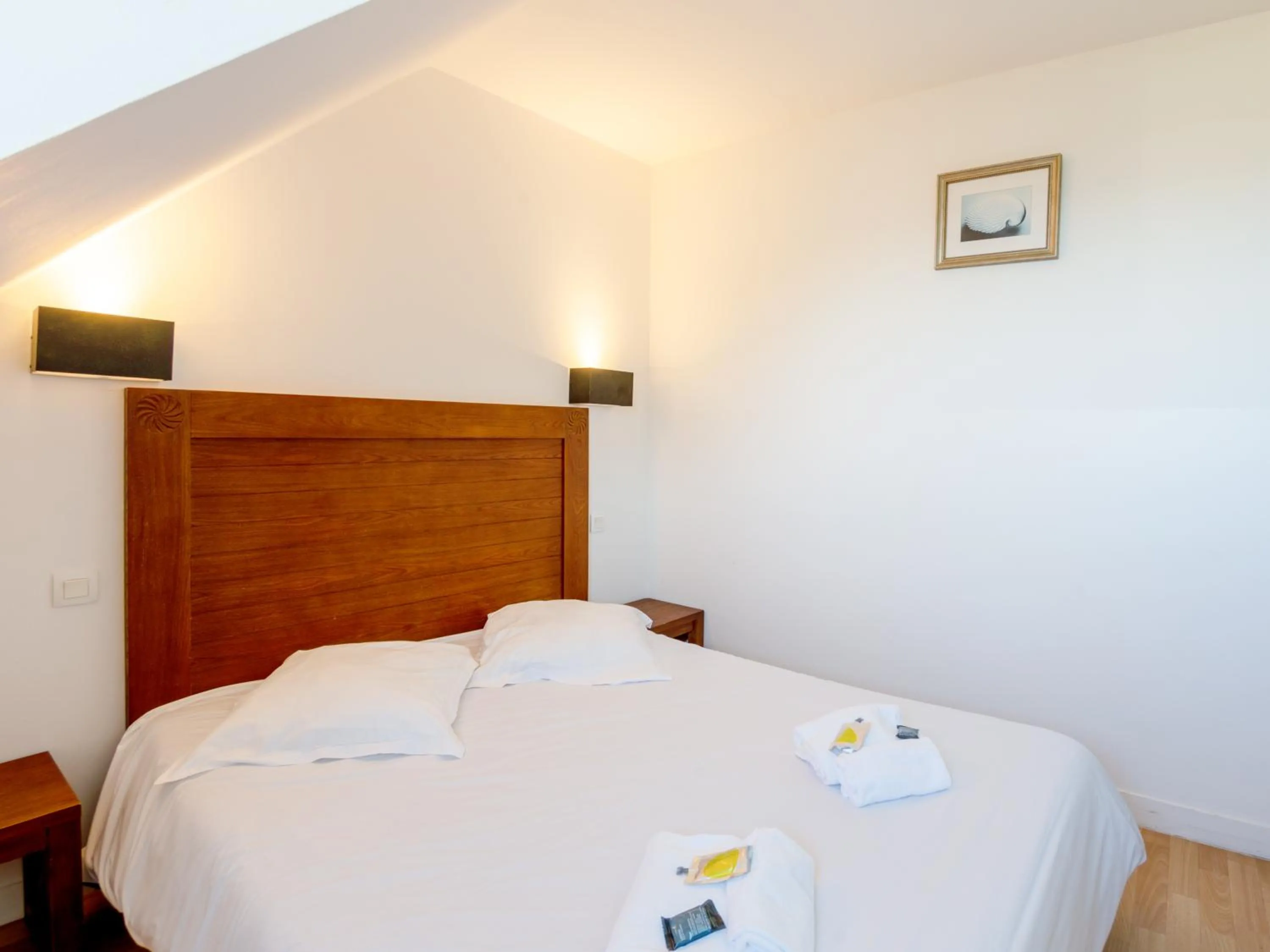 Bedroom, Bed in Vacancéole - Résidence Les Terrasses de Pentrez-Plage