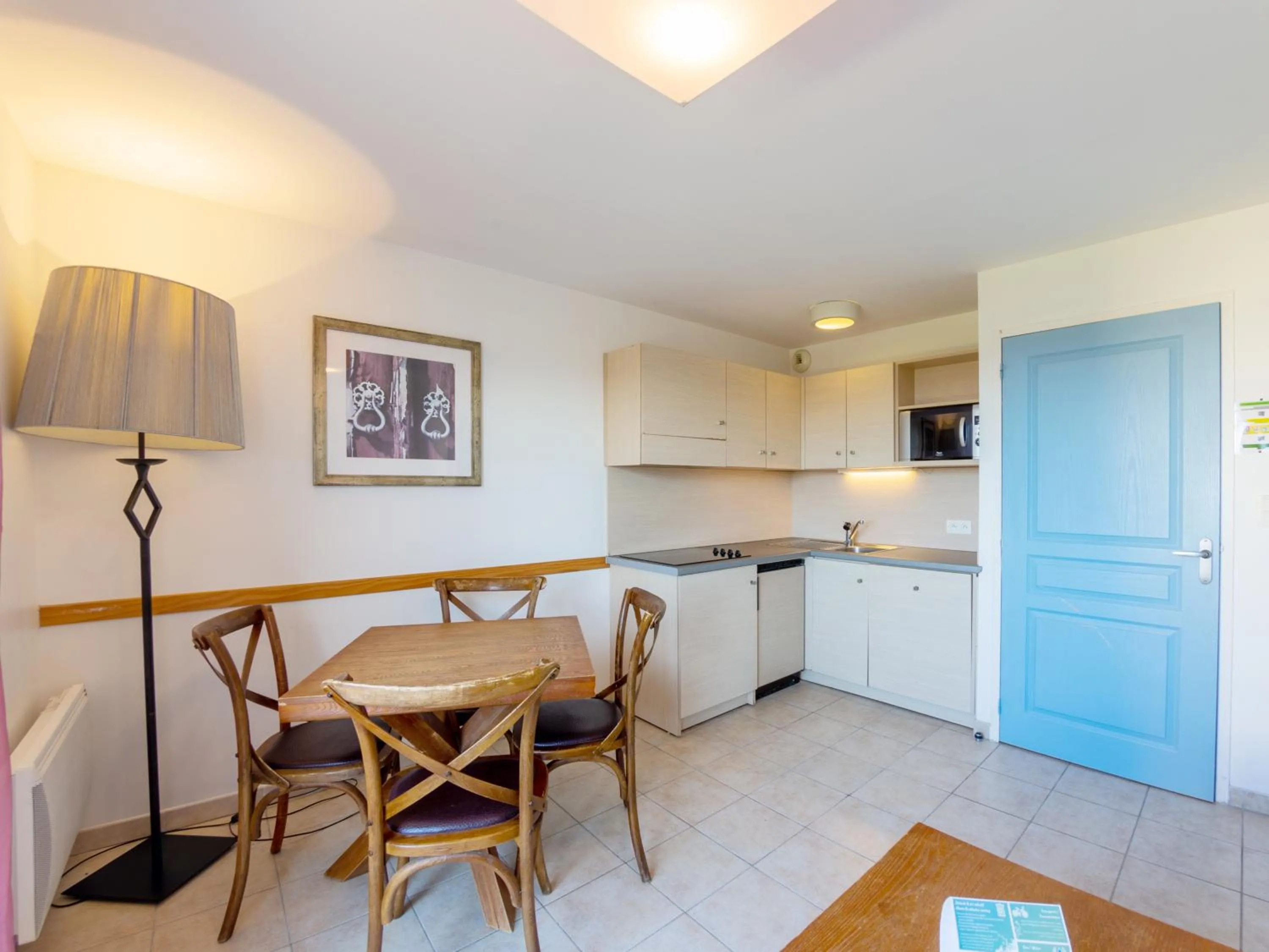 Kitchen or kitchenette in Vacancéole - Résidence Les Terrasses de Pentrez-Plage