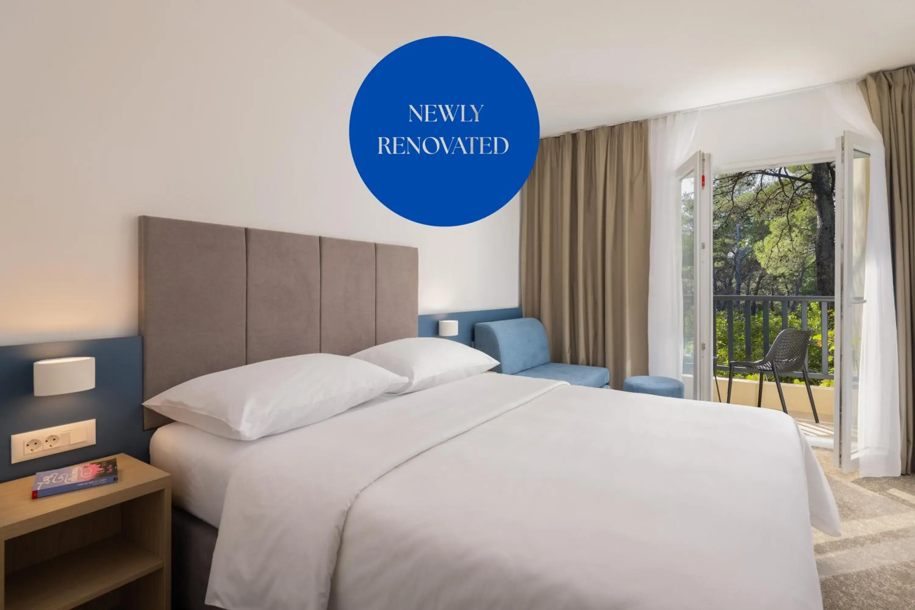 Standard Double/Twin Room with Extra Bed and Balcony - Annex - Sea Side in Hotel Alemaris Standard Double/Twin Room with Extra Bed and Balcony - Annex - Sea Side in Hotel Alemaris