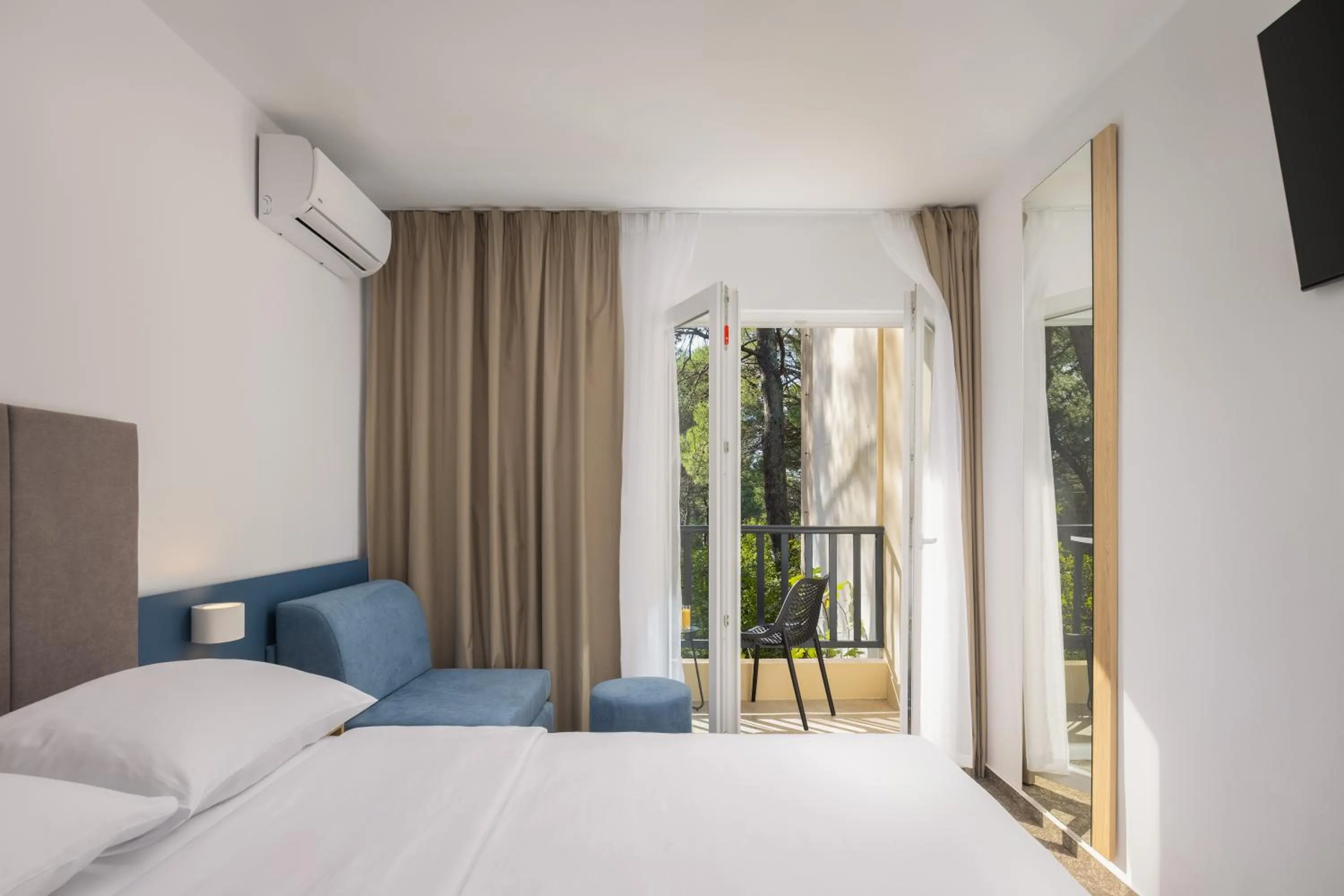 Bed in Hotel Alemaris