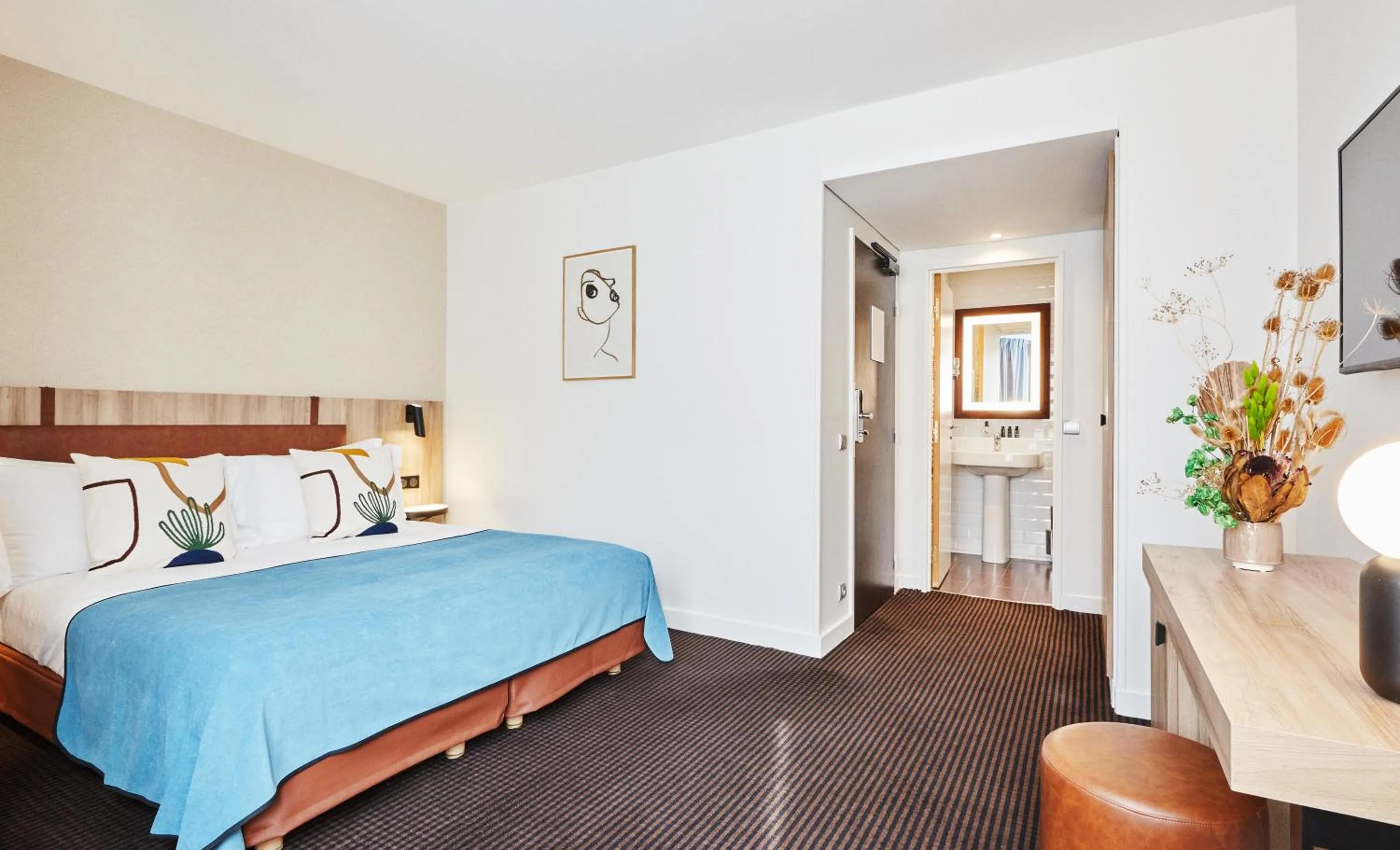 Day, Bed in Plaza Tour Eiffel