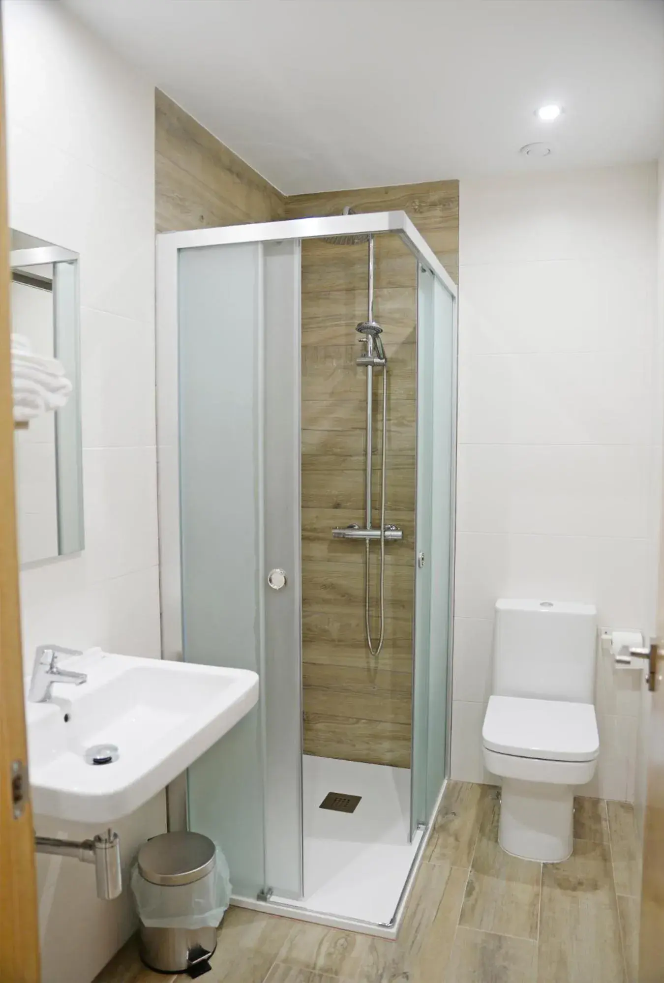 Triple Room with Private Bathroom in Hotel Rural Oasibeth Triple Room with Private Bathroom in Hotel Rural Oasibeth