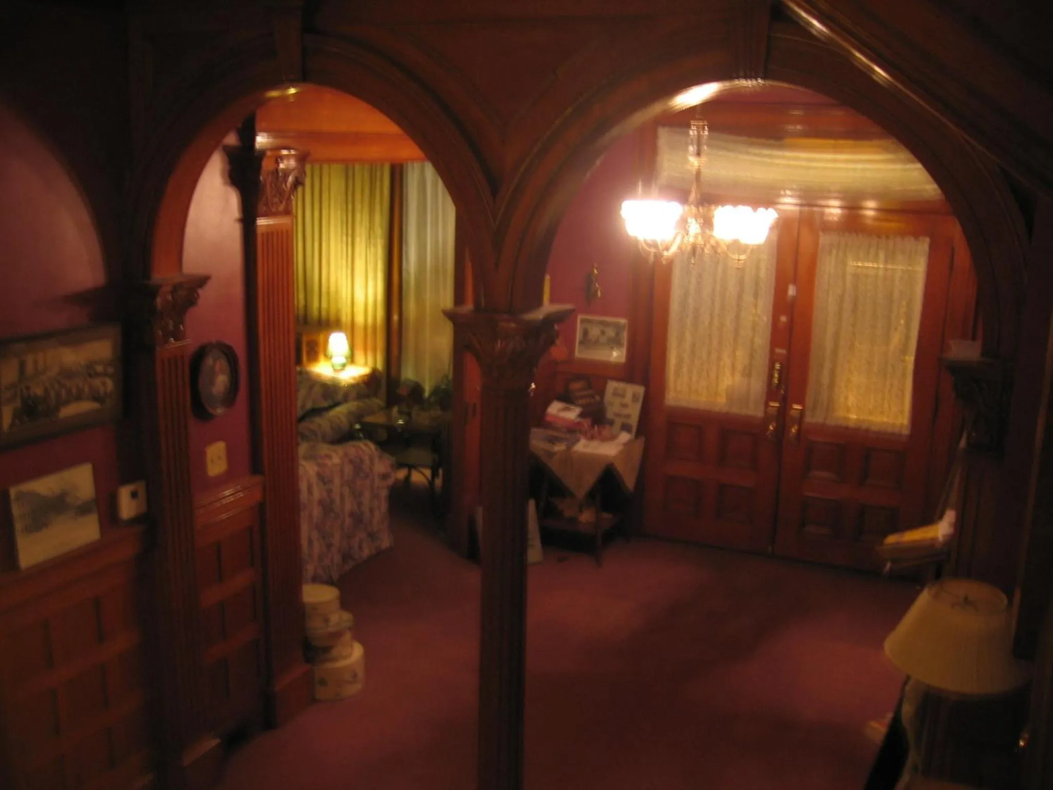 Bed in Olde Judge Mansion B&B