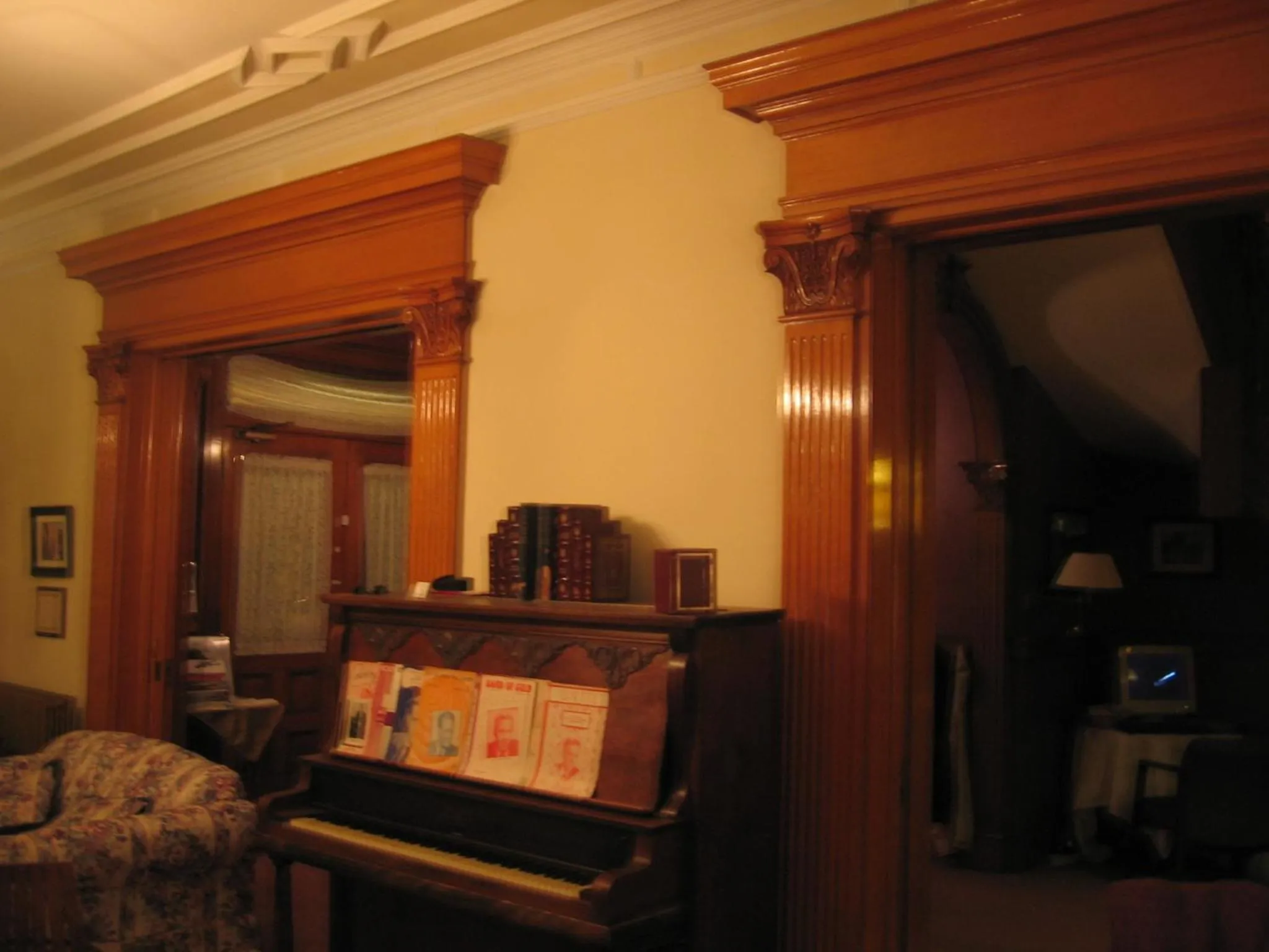 Olde Judge Mansion B&B