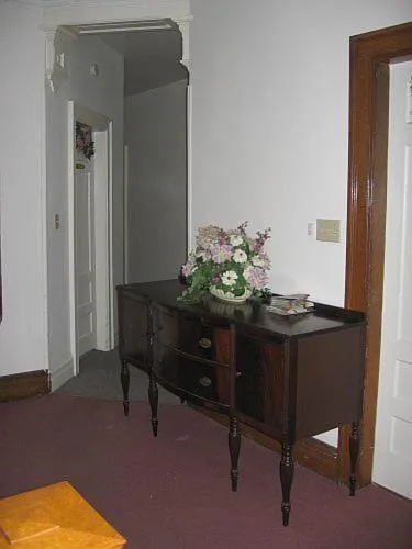 Olde Judge Mansion B&B