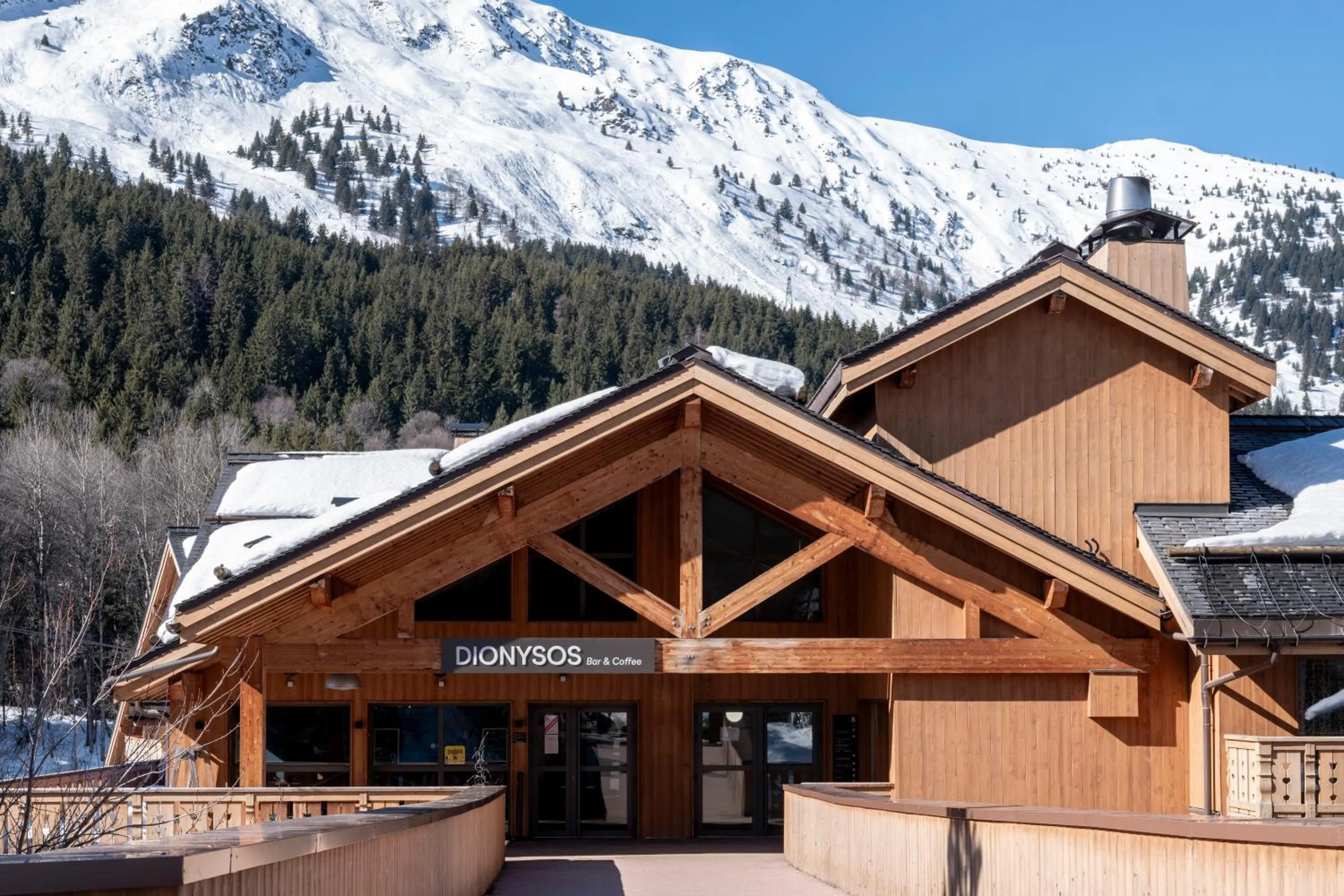 Property building in Résidence Pierre & Vacances Premium L'Hévana