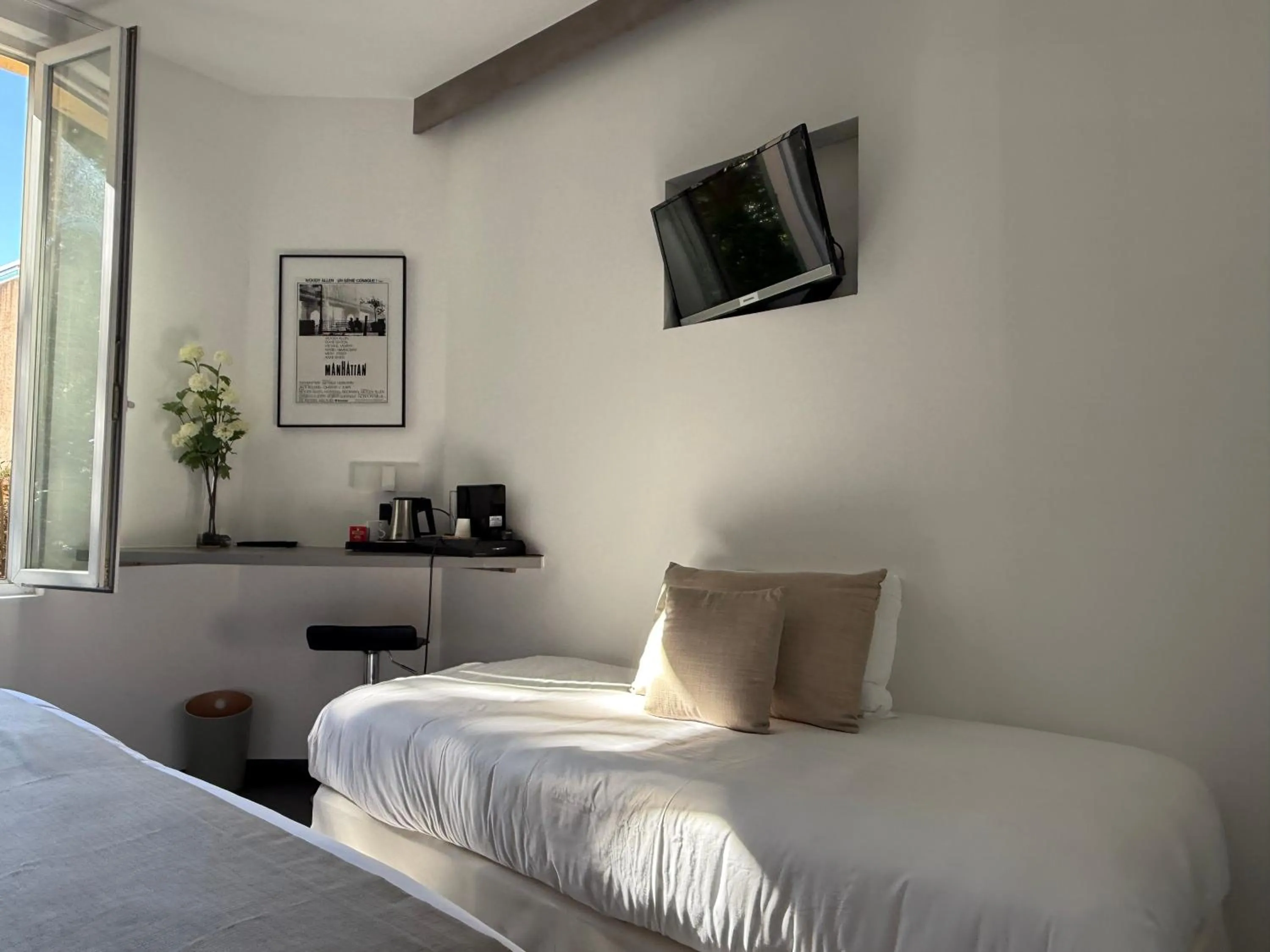 Bed in Ideal Sejour Cannes - Hôtel de Charme