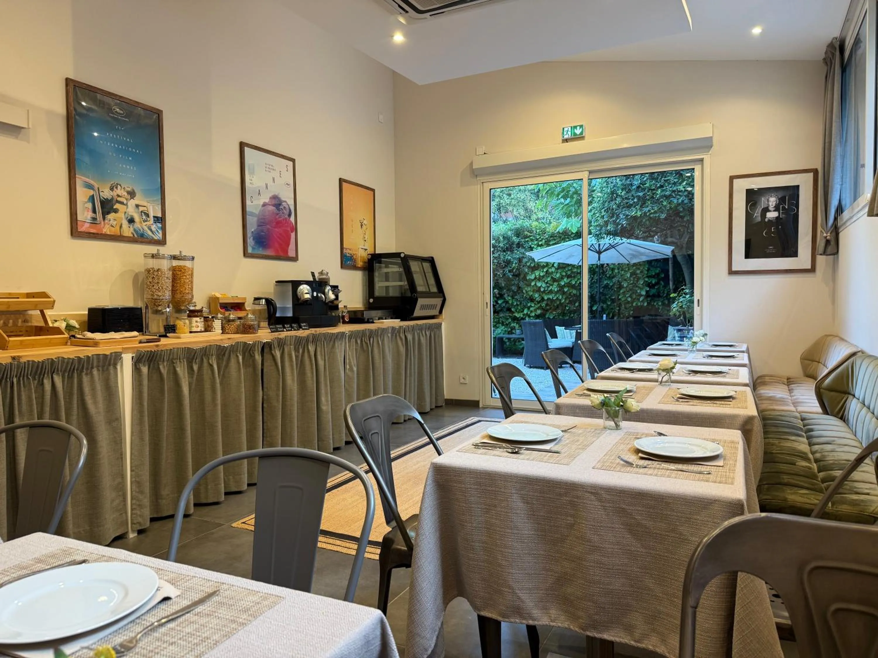 Breakfast in Ideal Sejour Cannes - Hôtel de Charme