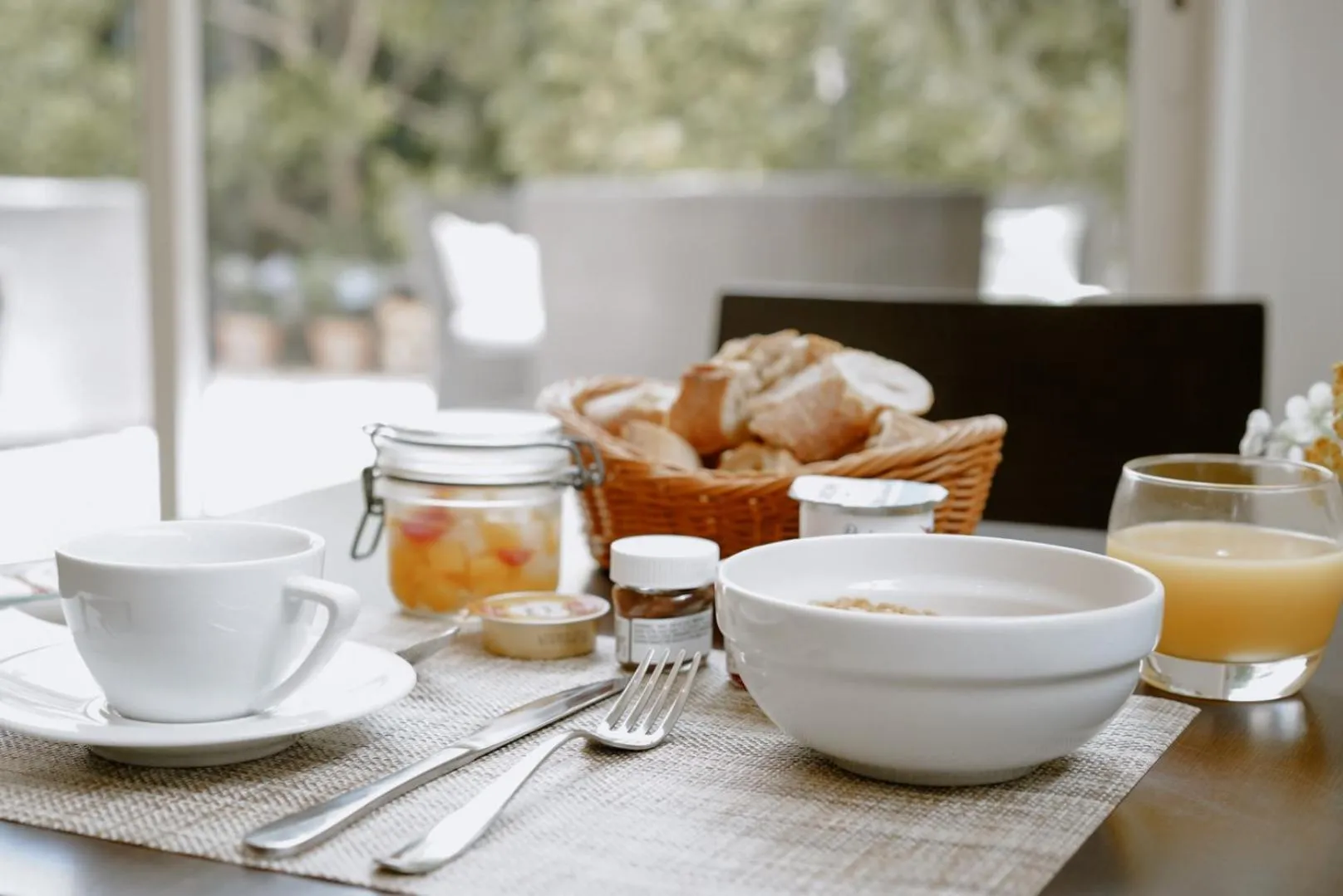 Food and drinks in Ideal Sejour Cannes - Hôtel de Charme