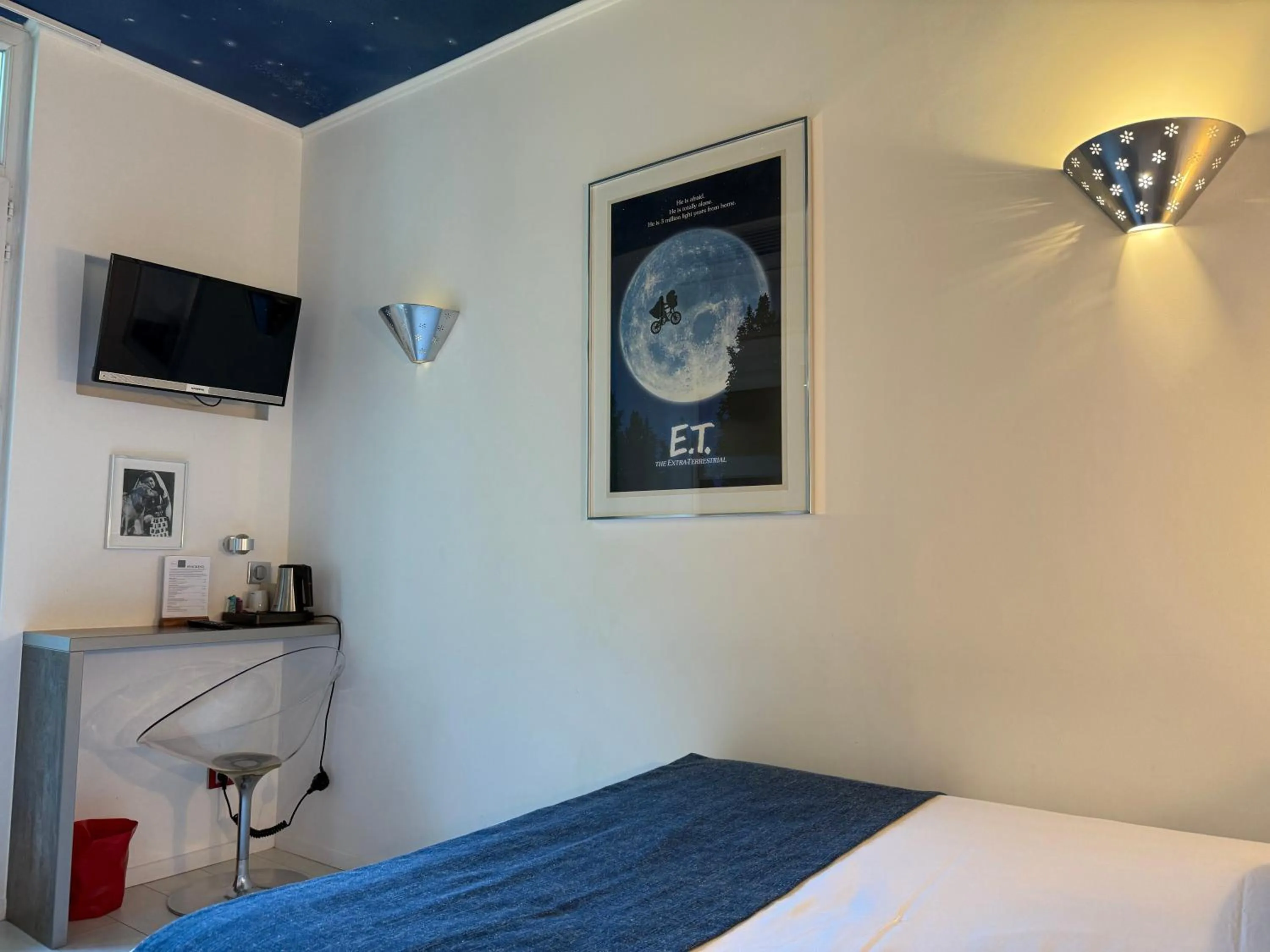 Bed in Ideal Sejour Cannes - Hôtel de Charme