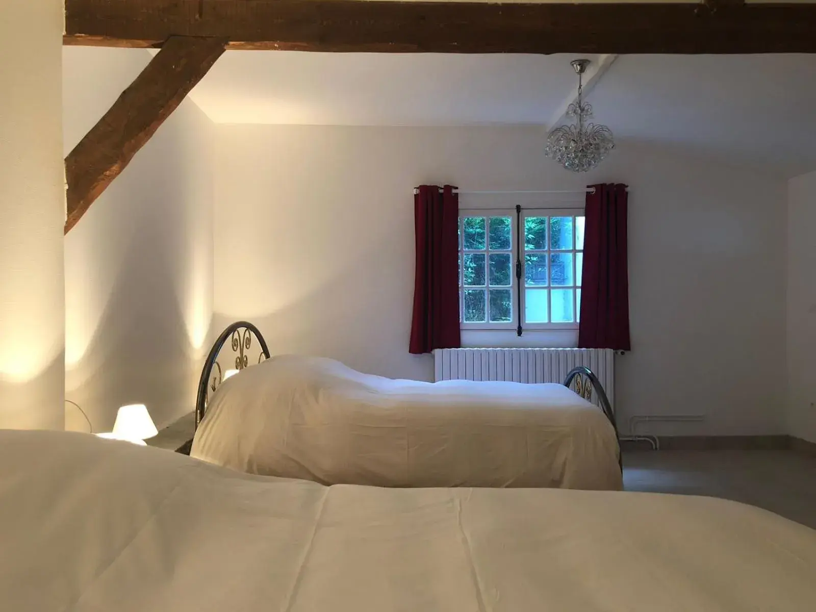 Two-Bedroom House in Maison en bord de seine Two-Bedroom House in Maison en bord de seine