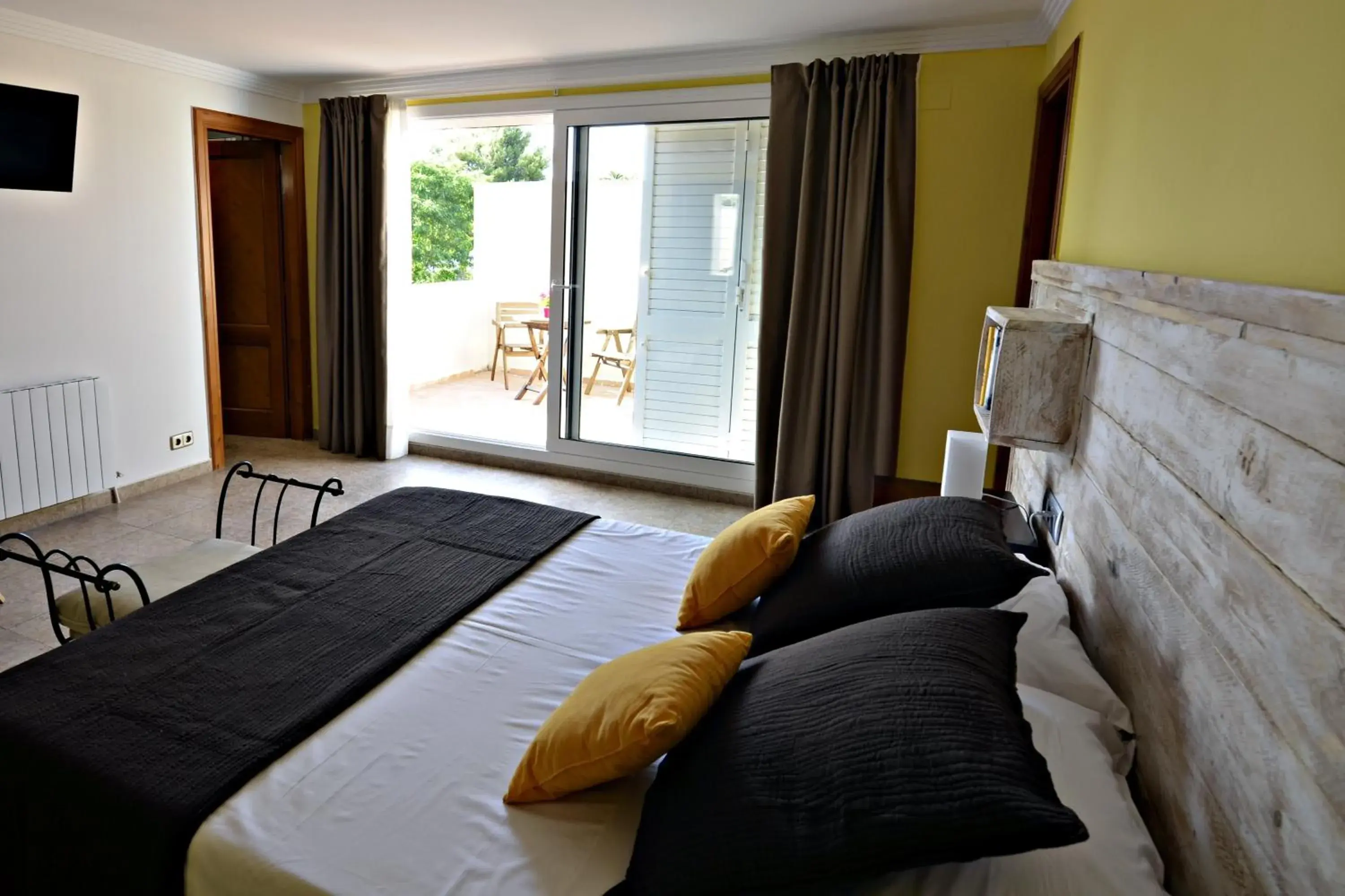 Suite with Terrace in Cal Roig Hotel Rural Suite with Terrace in Cal Roig Hotel Rural