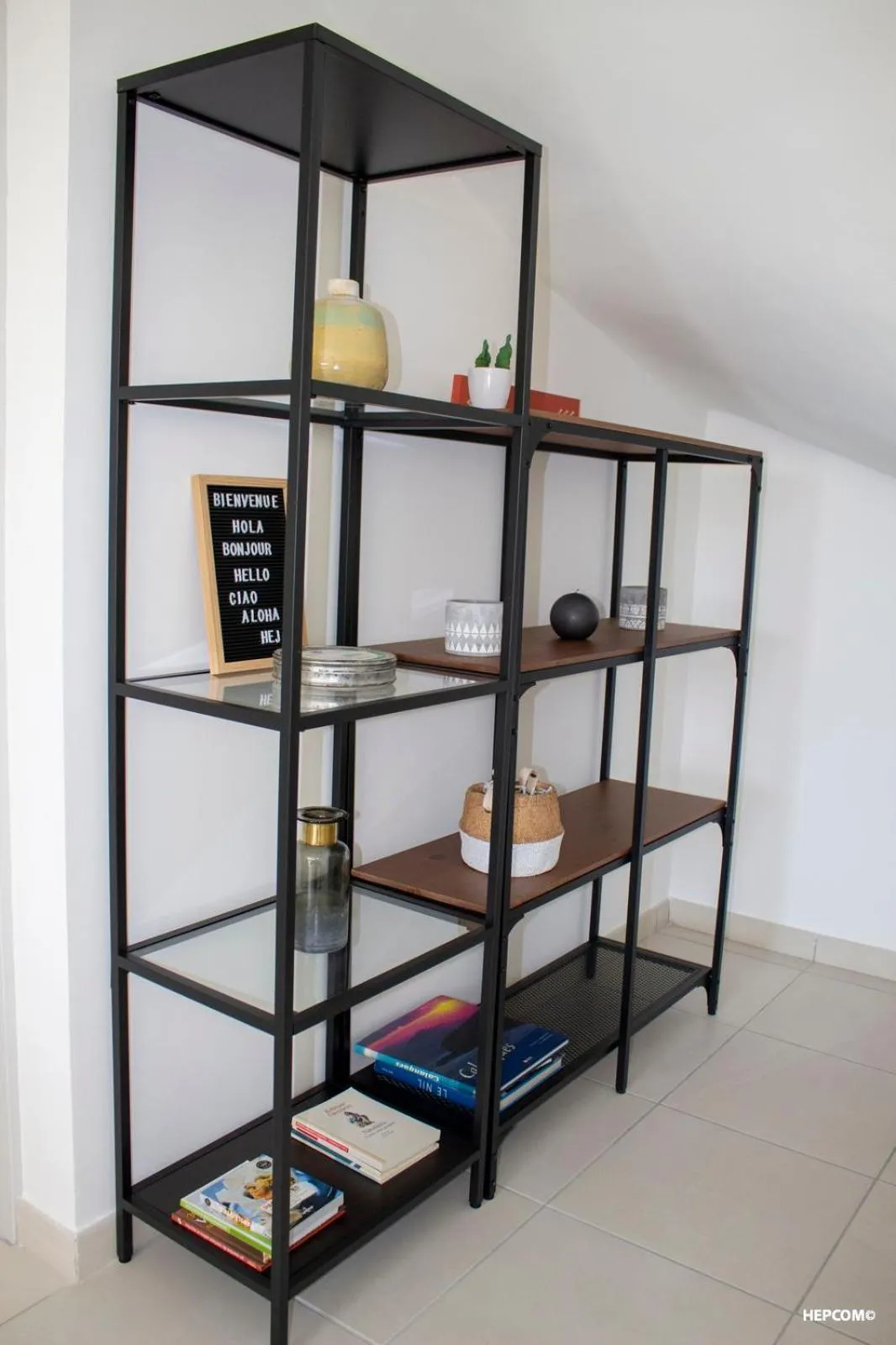 Decorative detail in BASTIDE 9