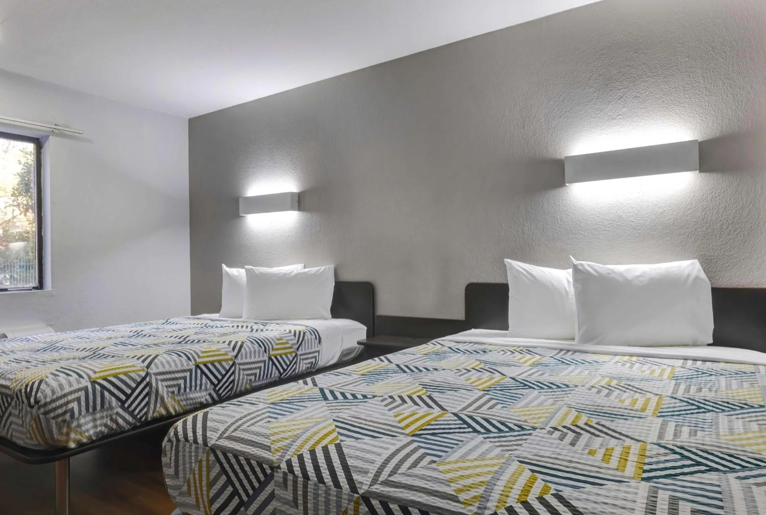 Bedroom, Bed in Motel 6 Little Rock AR South