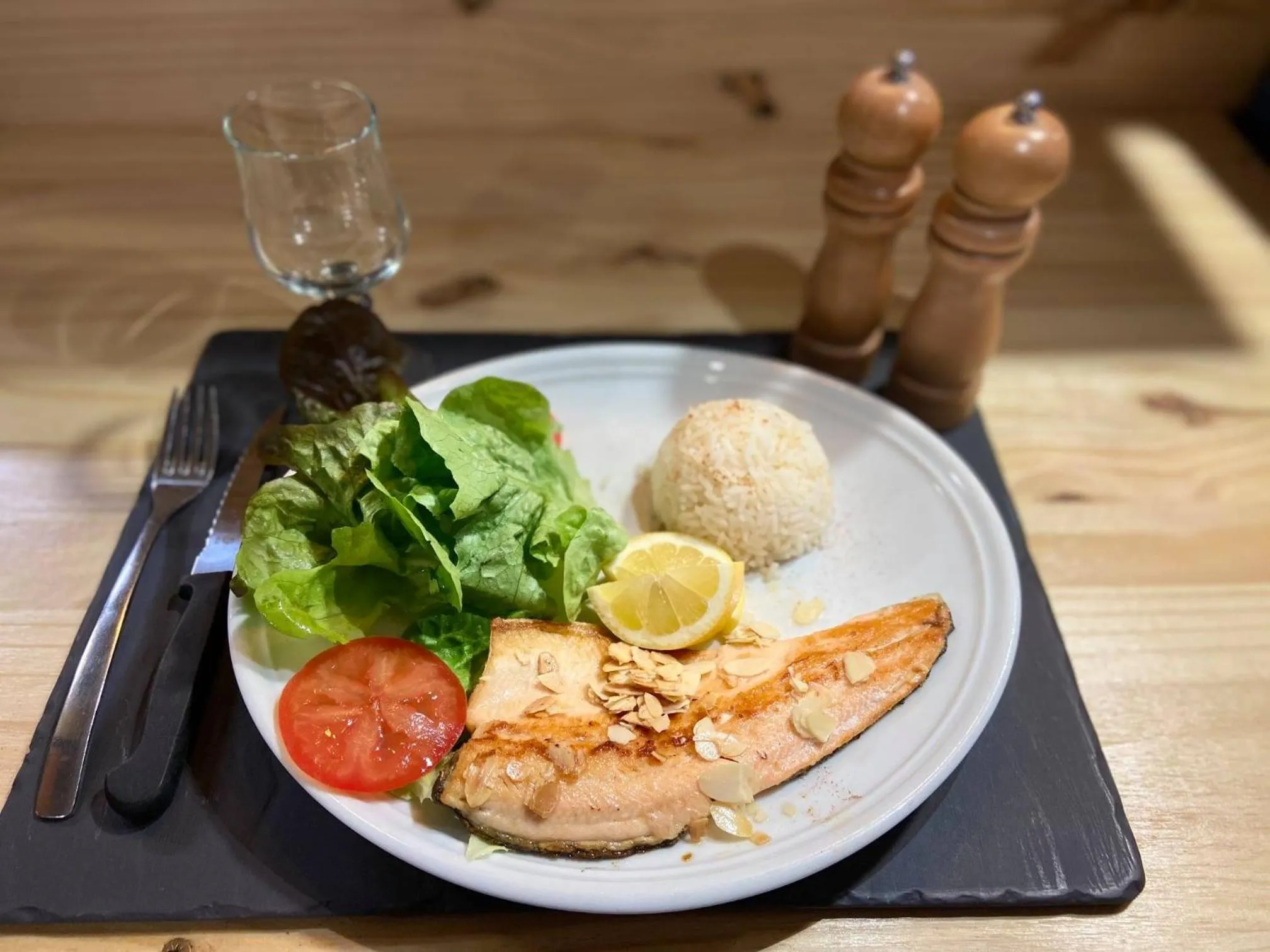 Restaurant/places to eat in The Originals Access, Hôtel Foix