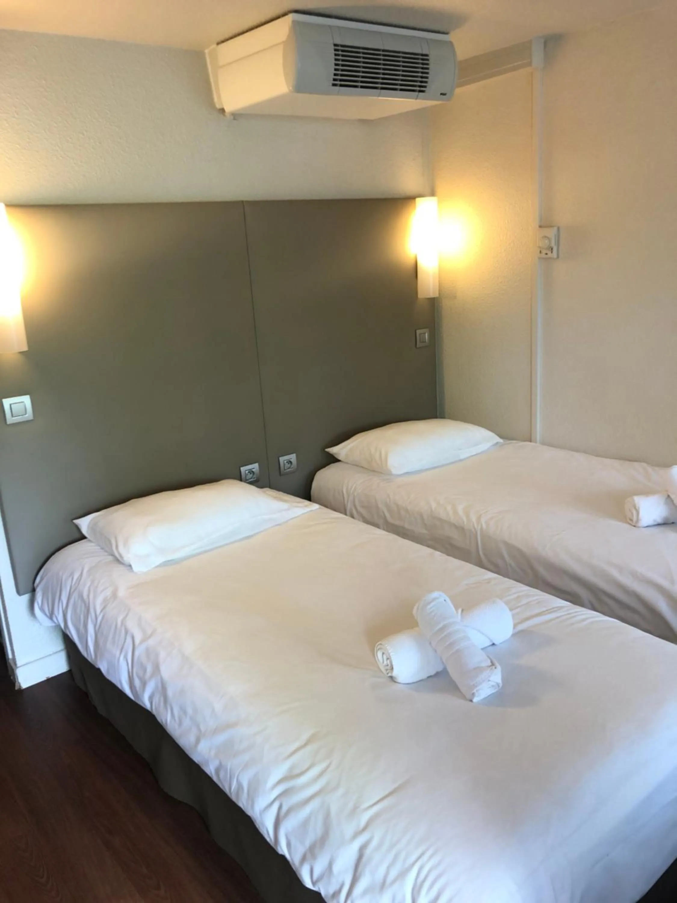 Bed in The Originals Access, Hôtel Foix