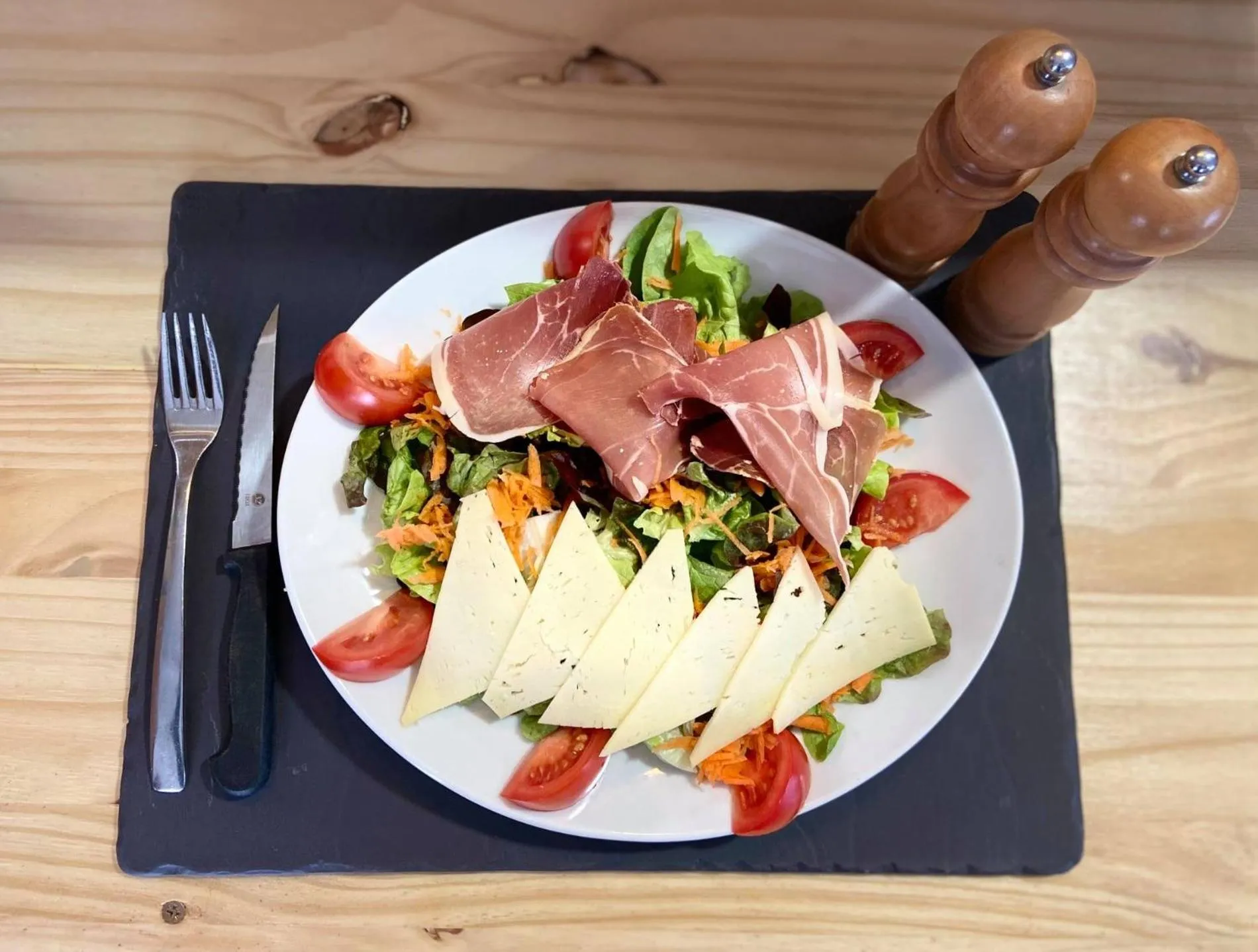 Restaurant/places to eat in The Originals Access, Hôtel Foix