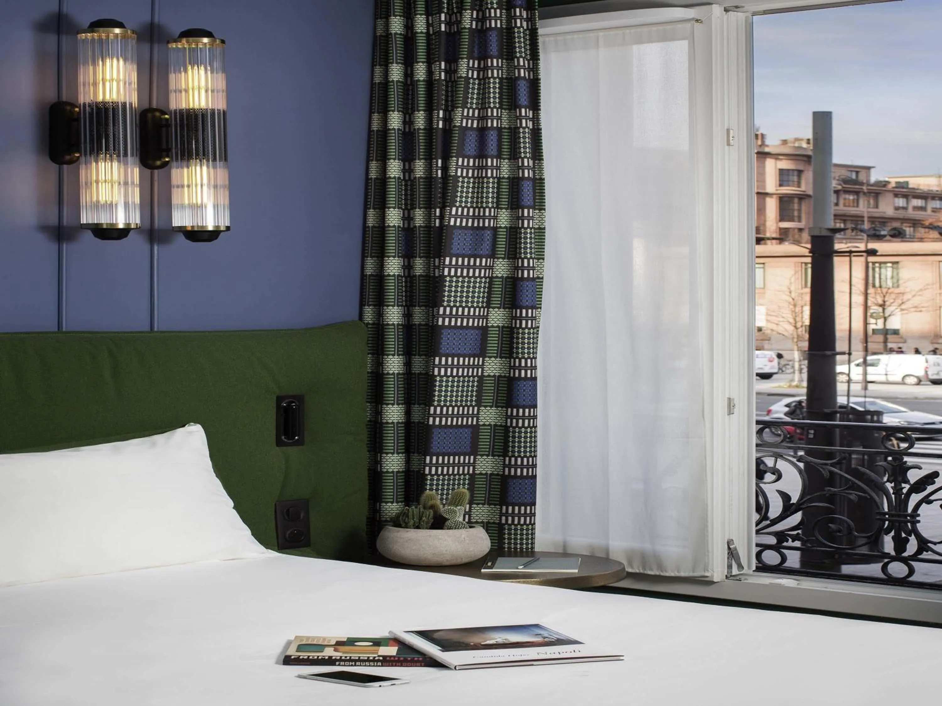 Bedroom, Bed in ibis Styles Paris Nation Cours de Vincennes