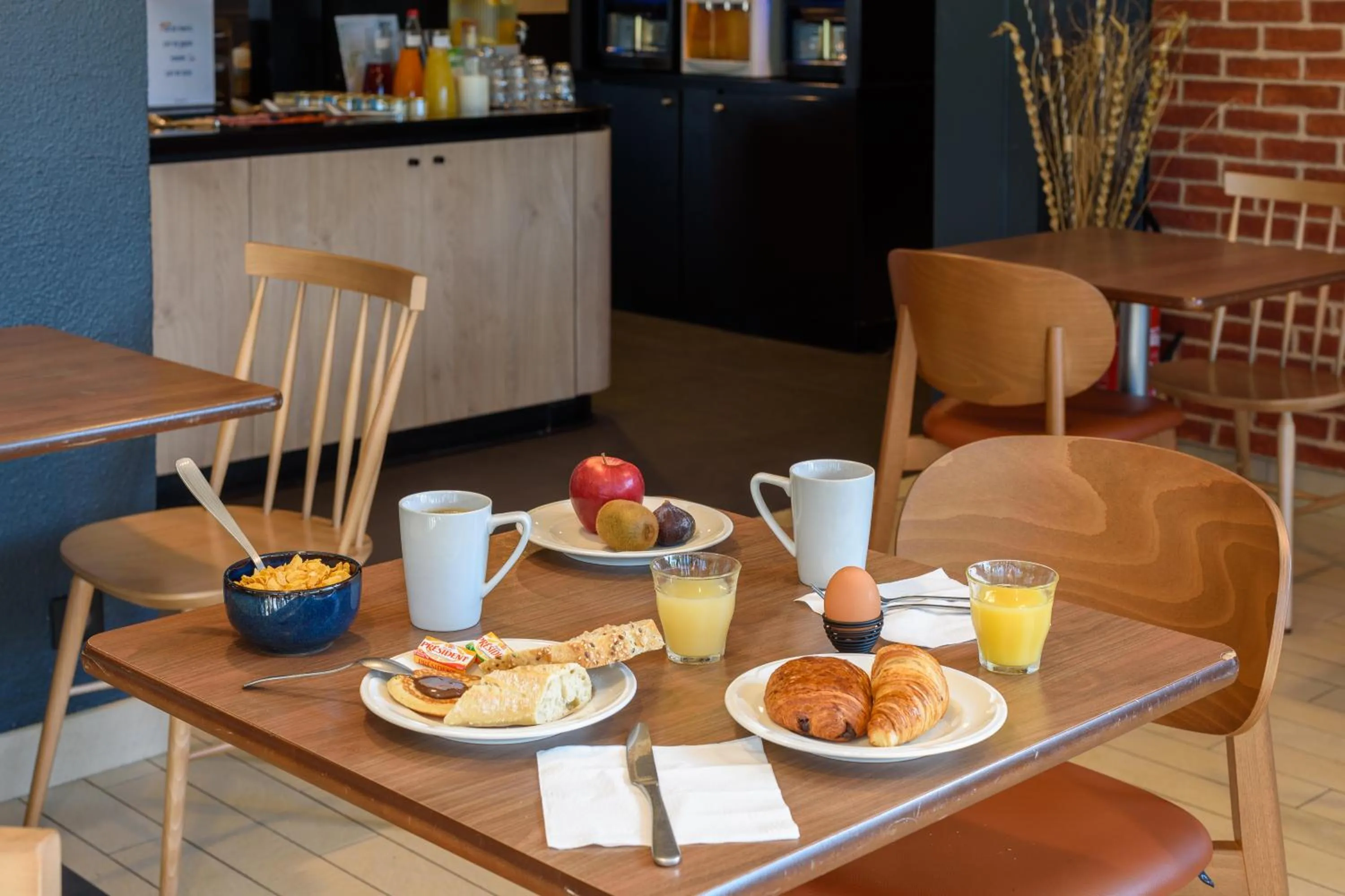 Breakfast in Campanile NATURE - Toulouse Nord L'Union