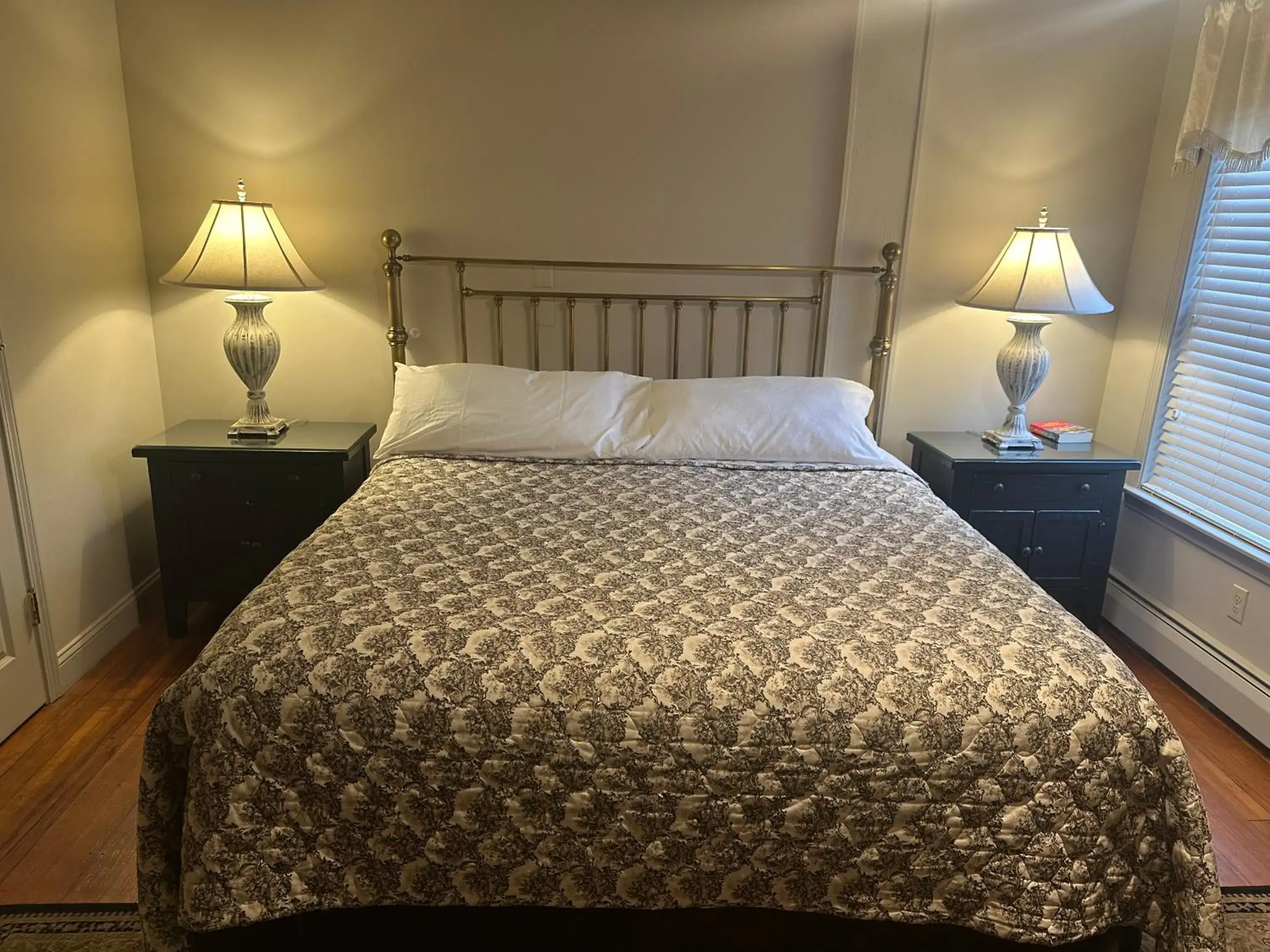 Deluxe King Room in Haven By The Sea B&B Deluxe King Room in Haven By The Sea B&B