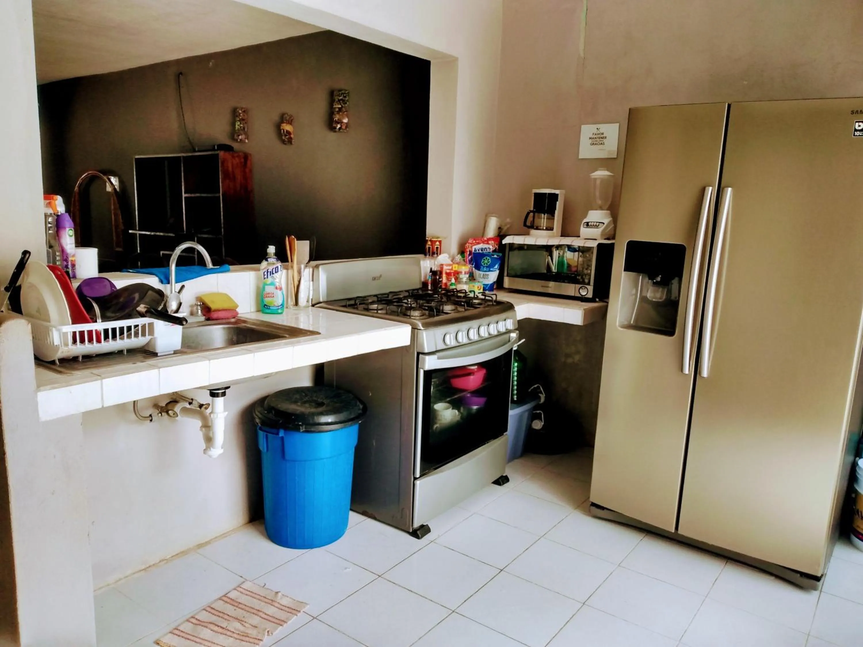 Kitchen or kitchenette in Casa Ixchel - 700m to Downtown, WiFi, Hot Water, AC