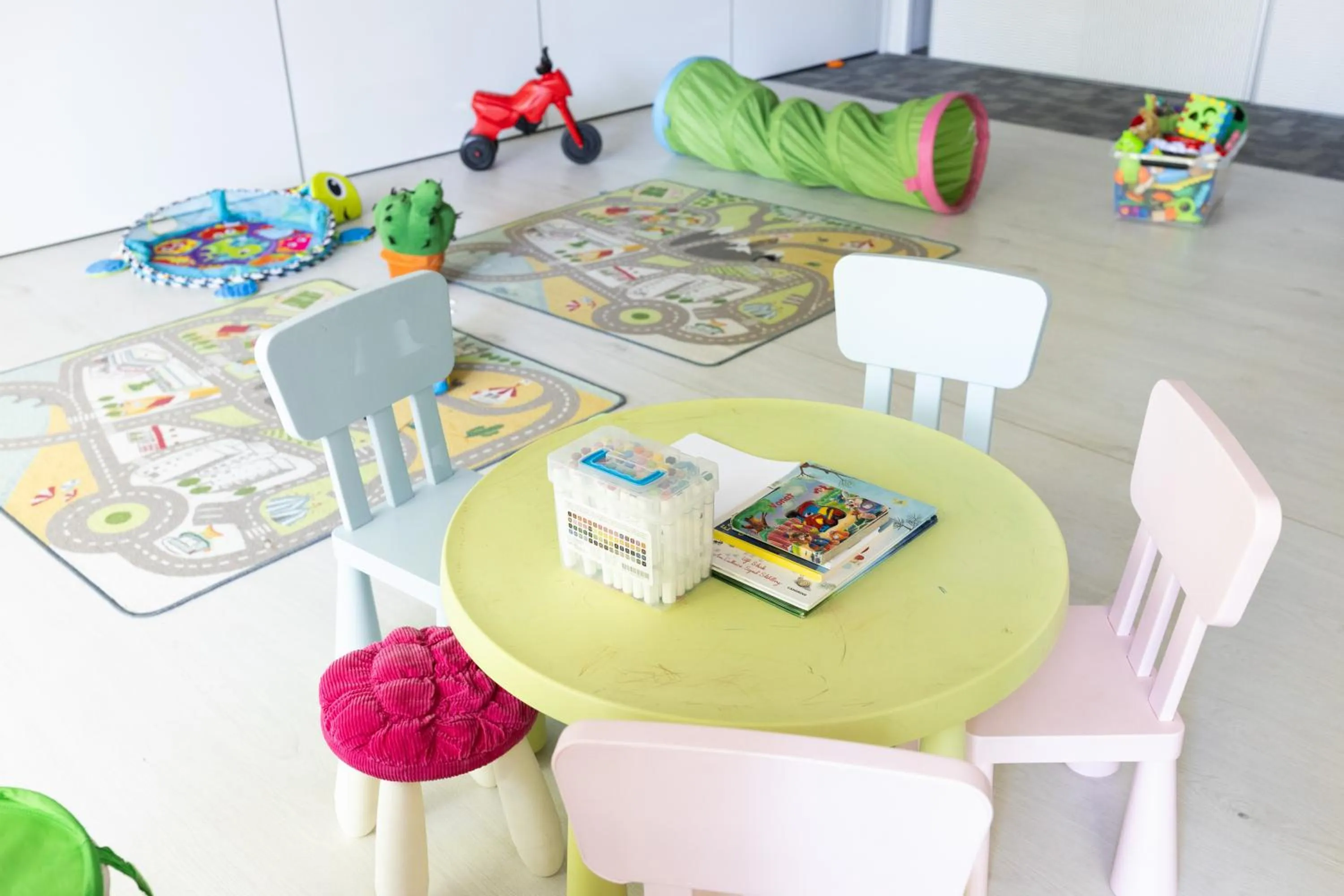 children in Zamárdi TOK