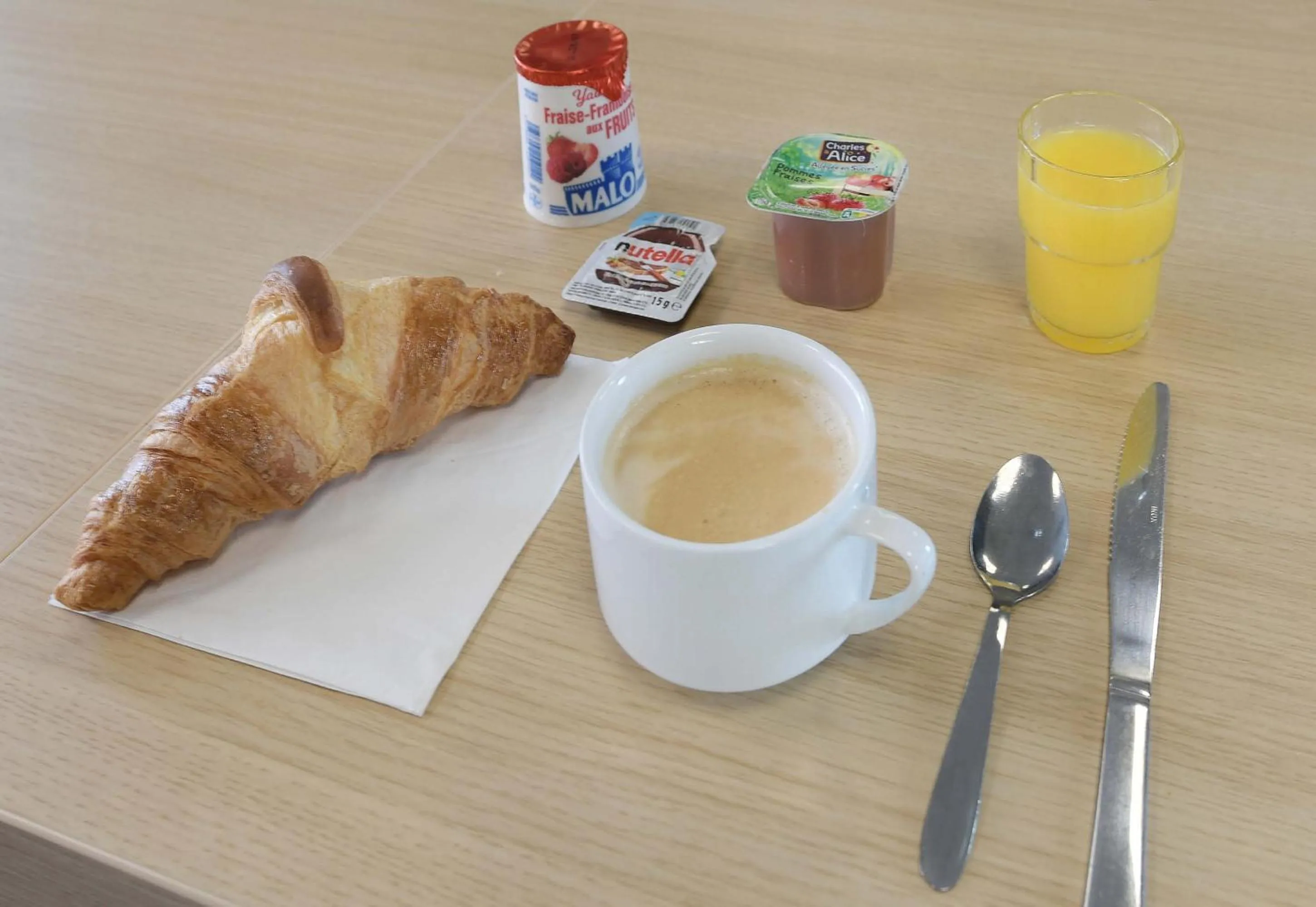 Breakfast in B&B HOTEL le Mans Centre