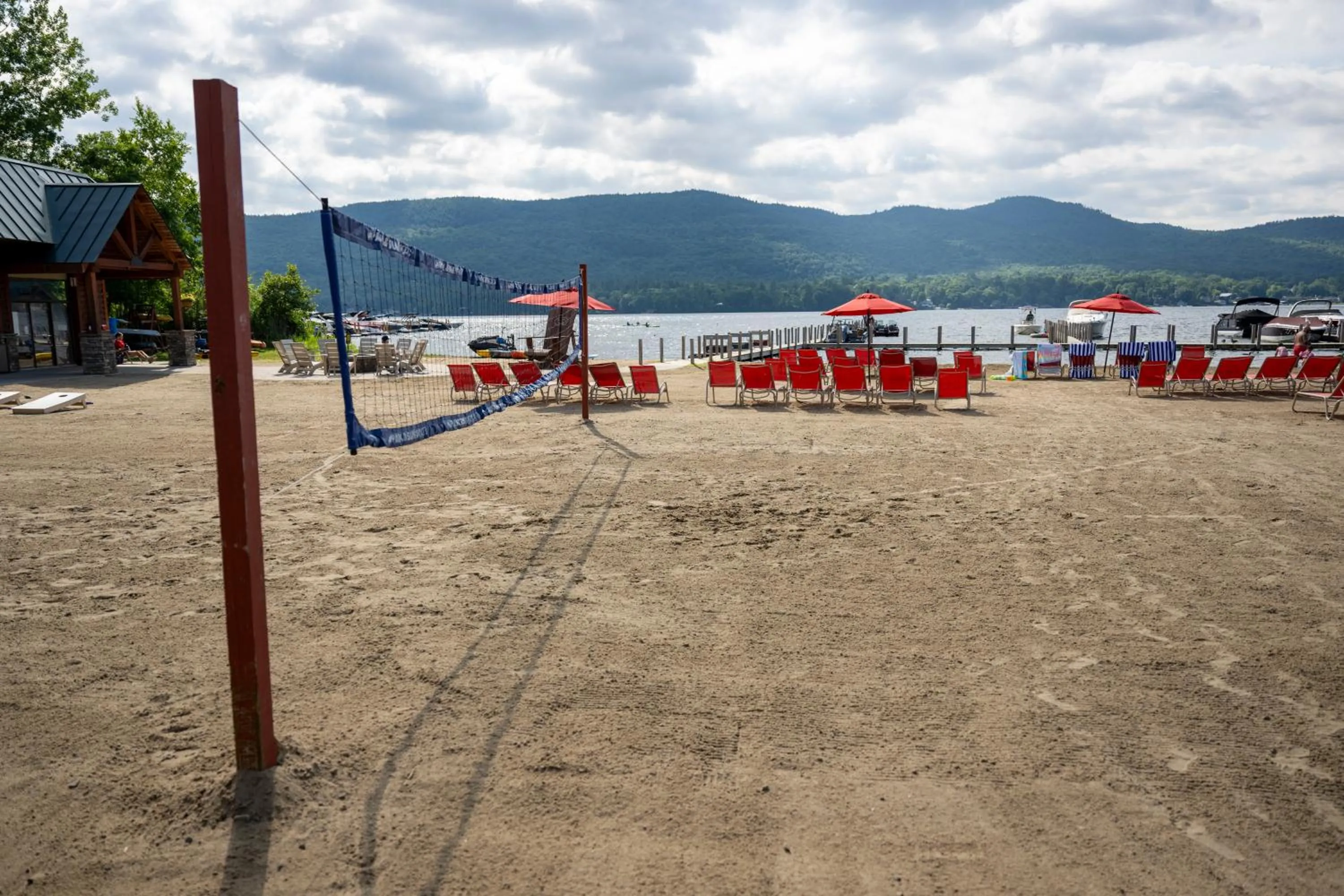 Beach in Scotty's Lakeside Resort