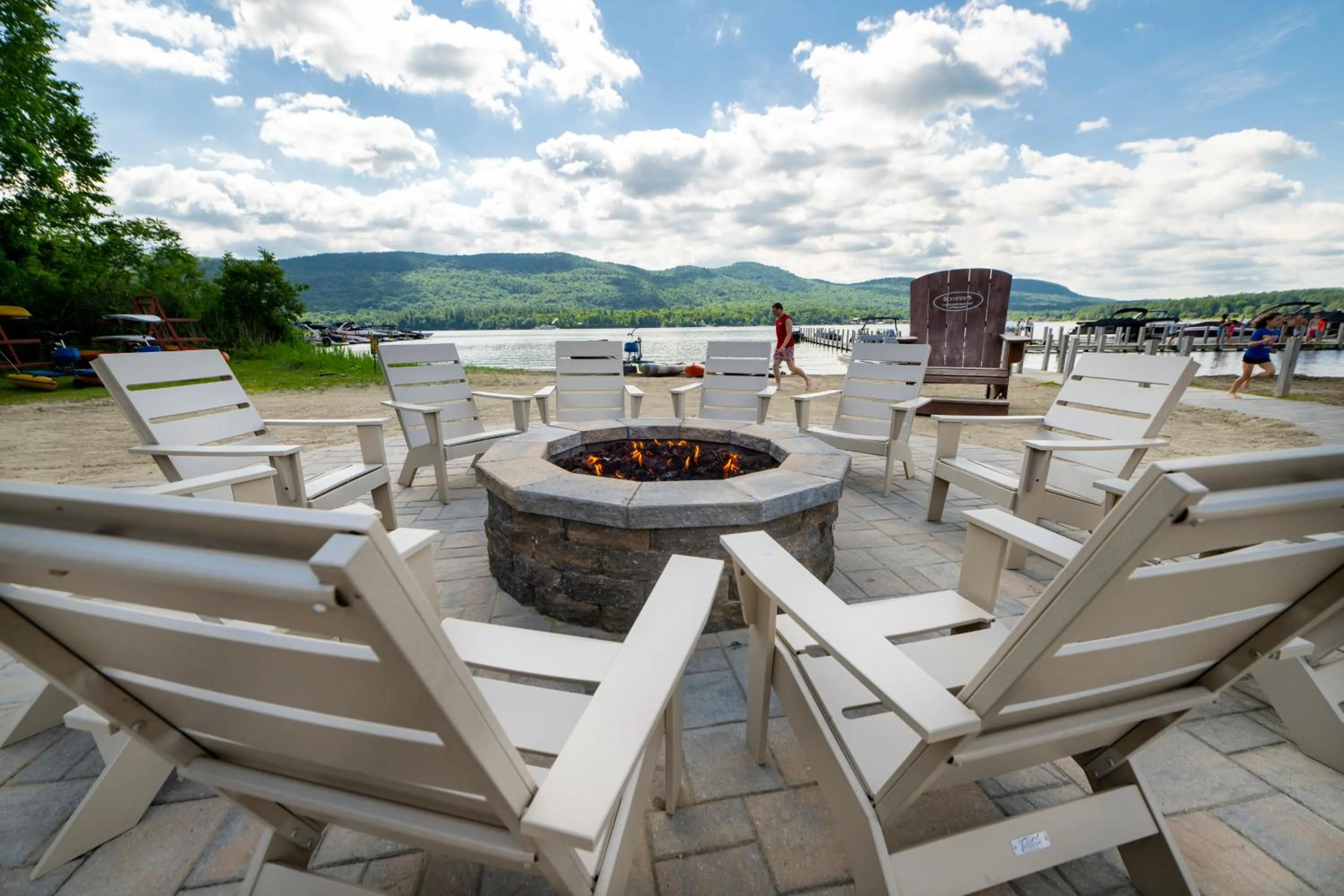 Beach in Scotty's Lakeside Resort
