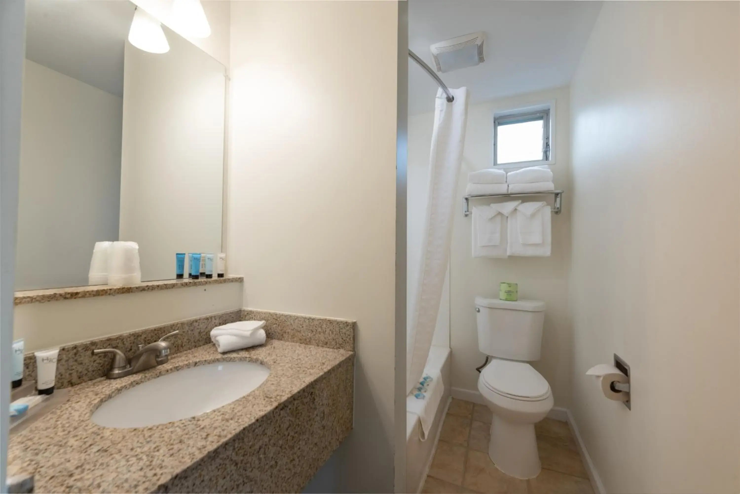 Two Room Studio Back of the Building in Scotty's Lakeside Resort Two Room Studio Back of the Building in Scotty's Lakeside Resort