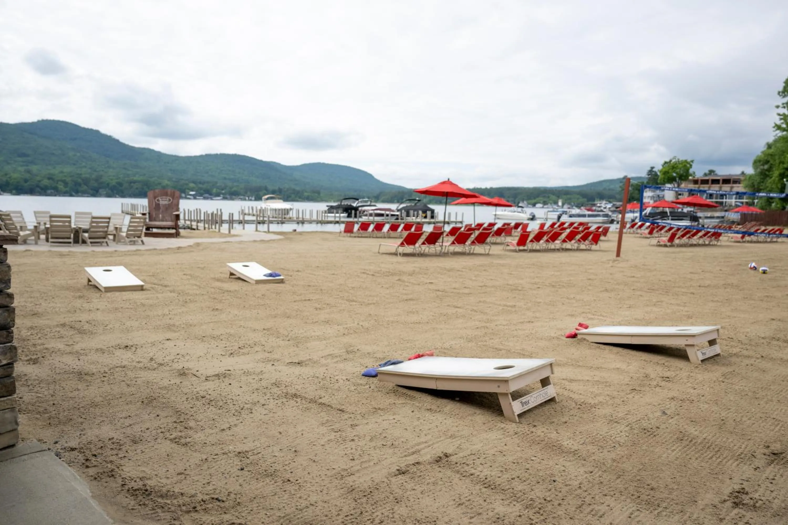 Beach in Scotty's Lakeside Resort