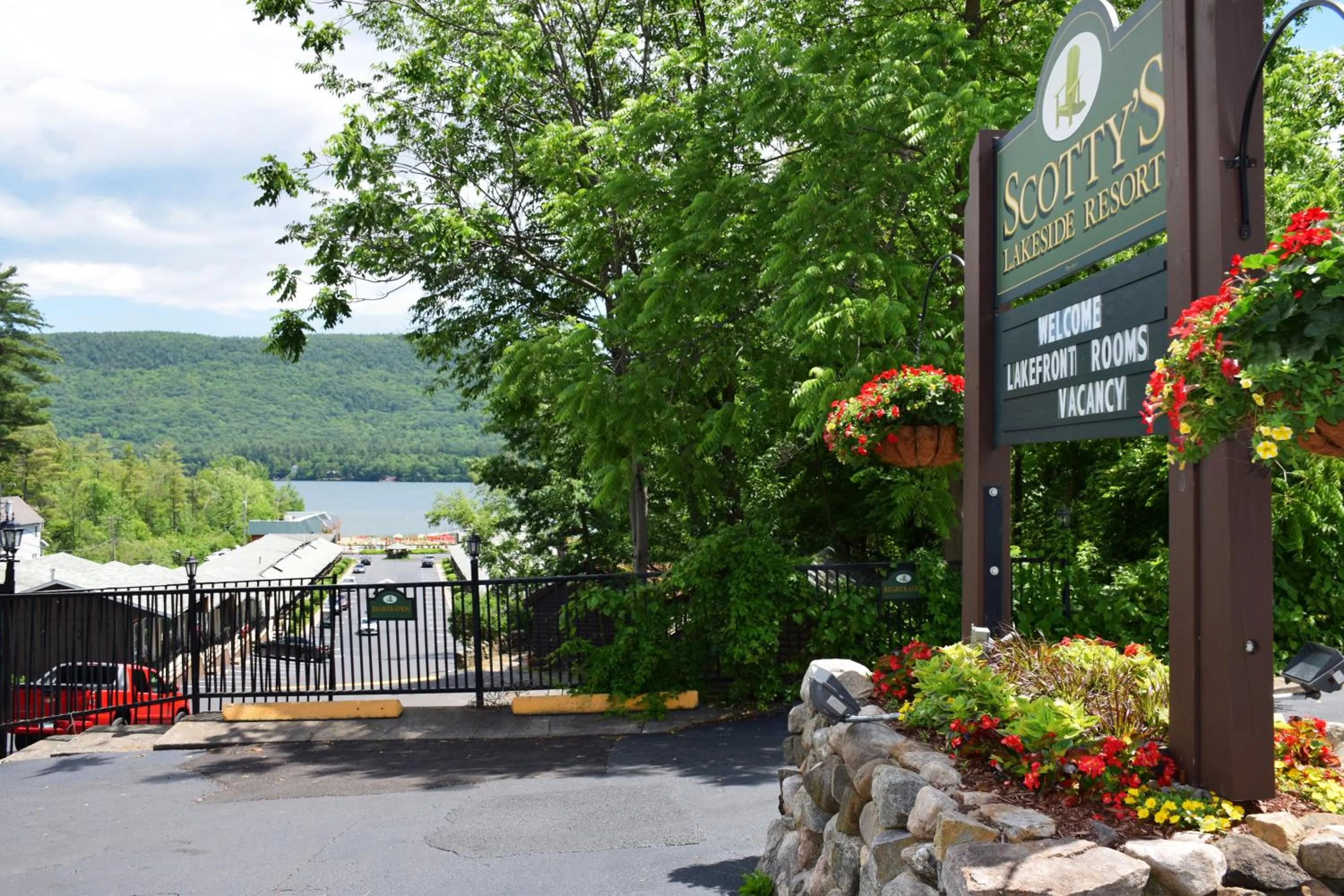 Decorative detail in Scotty's Lakeside Resort