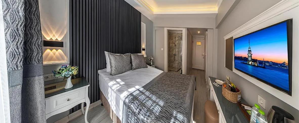 Photo of the whole room, Bed in Beyazit Palace Hotel