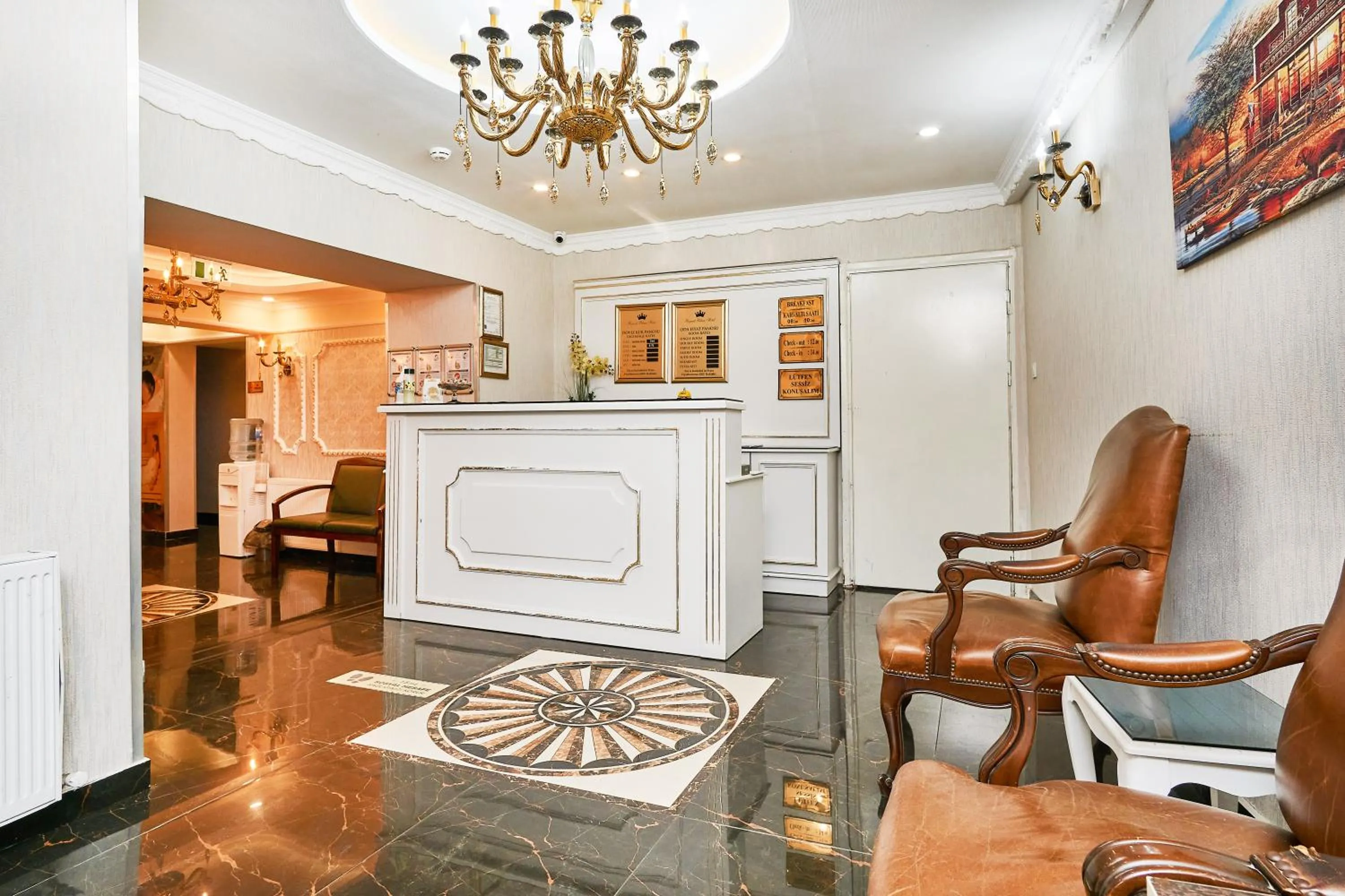 Lobby or reception in Beyazit Palace Hotel