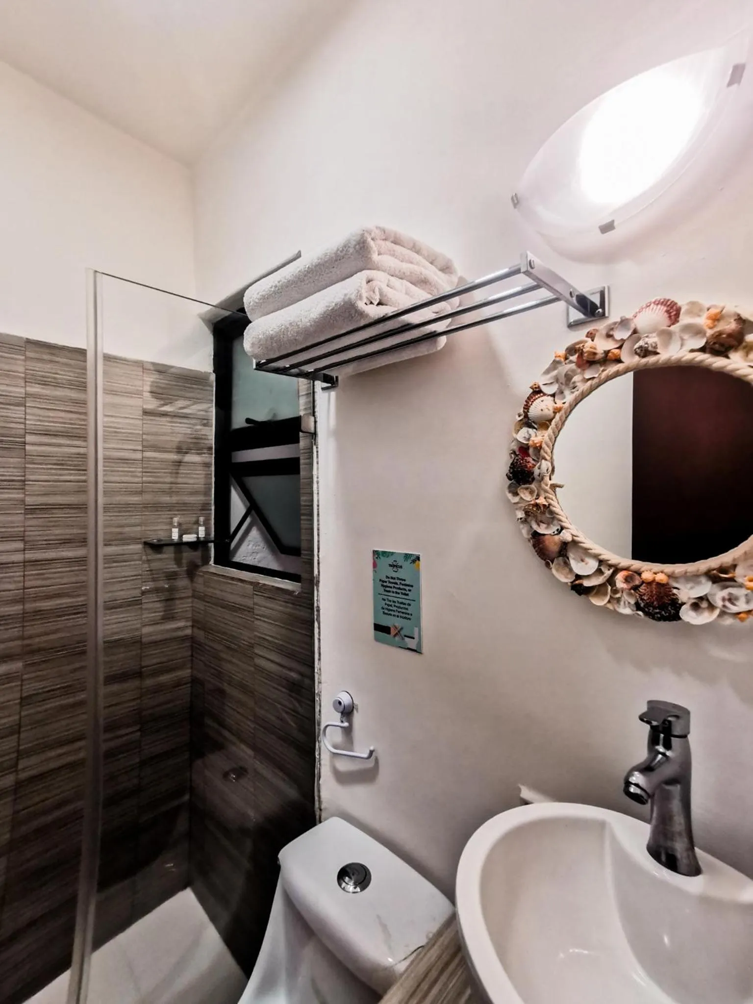 Bathroom in Hotel Tropicus Boutique