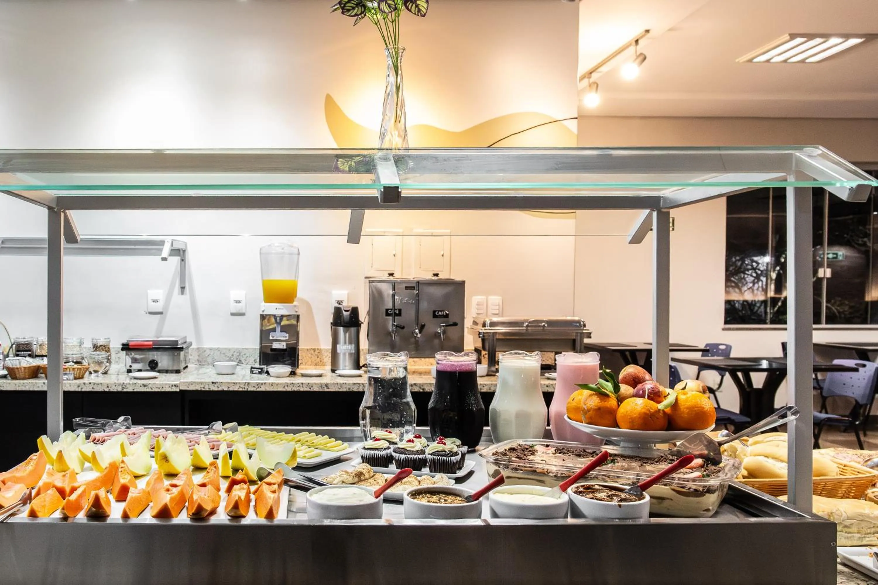 Breakfast in Hotel Dom Rafael Business