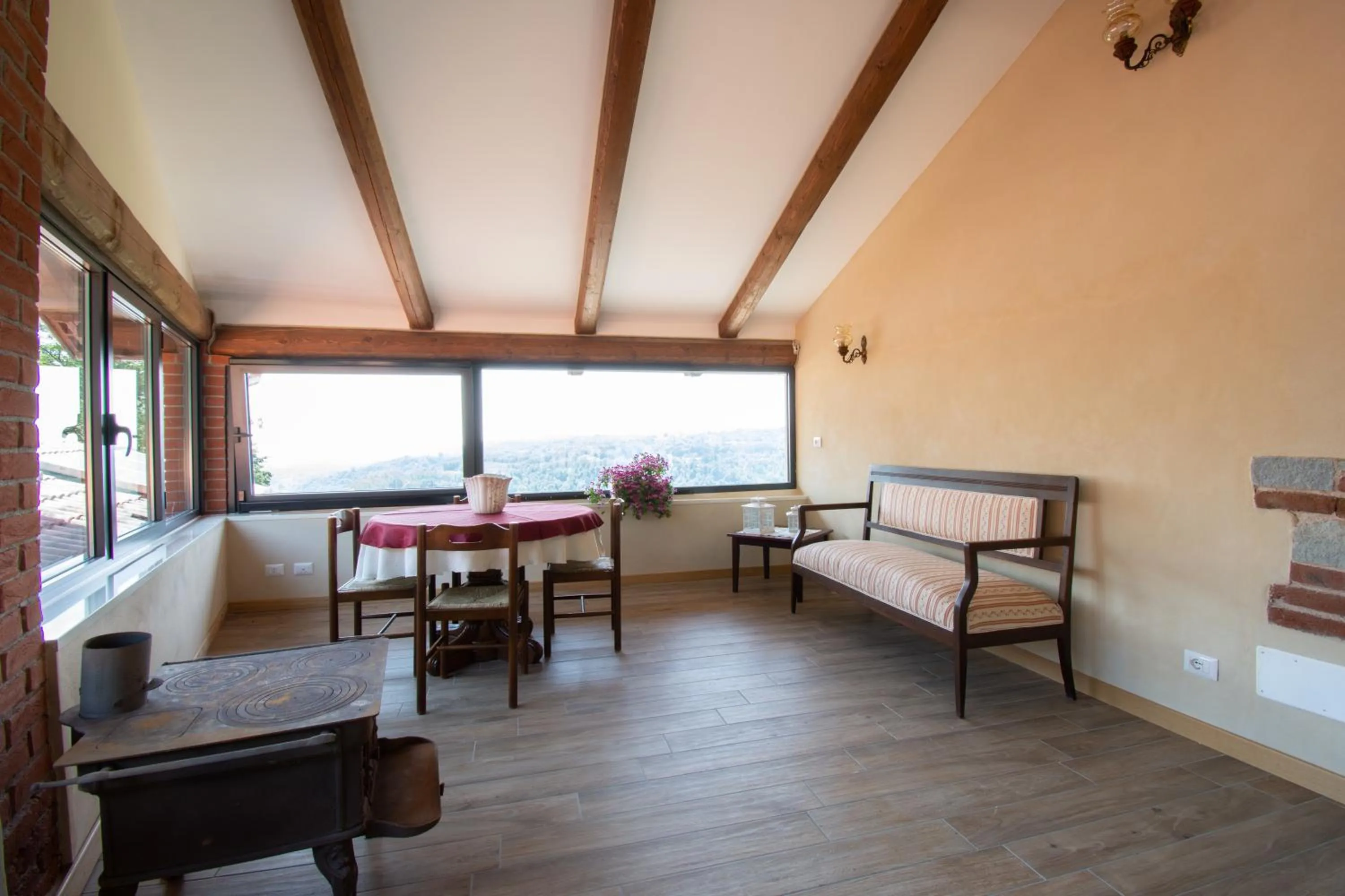 Living room, Bed in Ca Montiglio